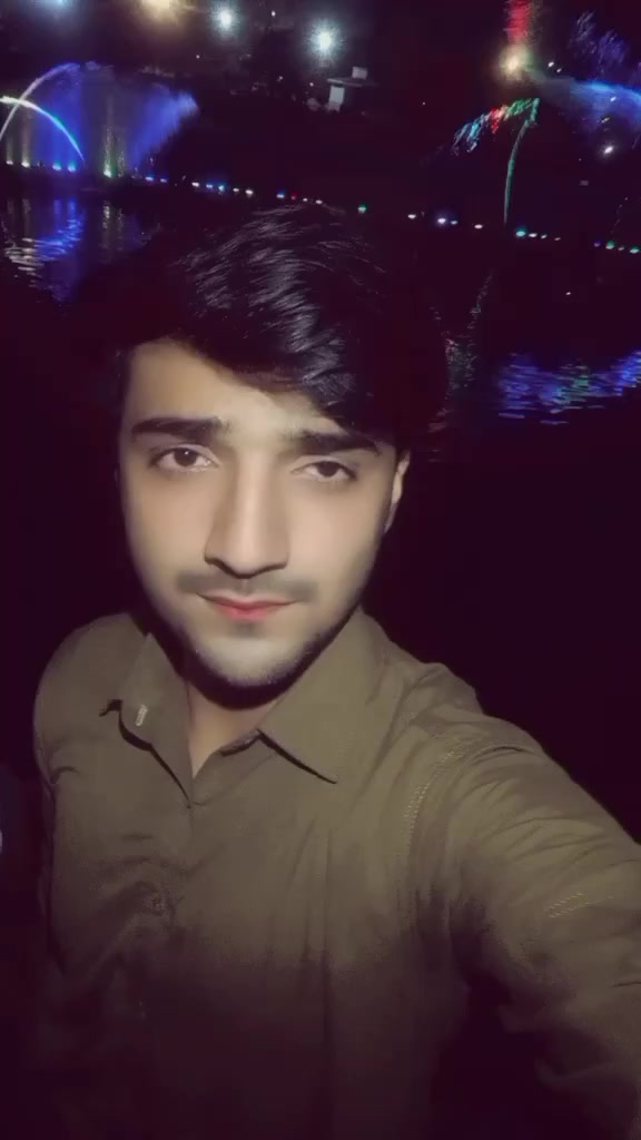 @🫅🏻Malik-WAQAS-Awan🎓