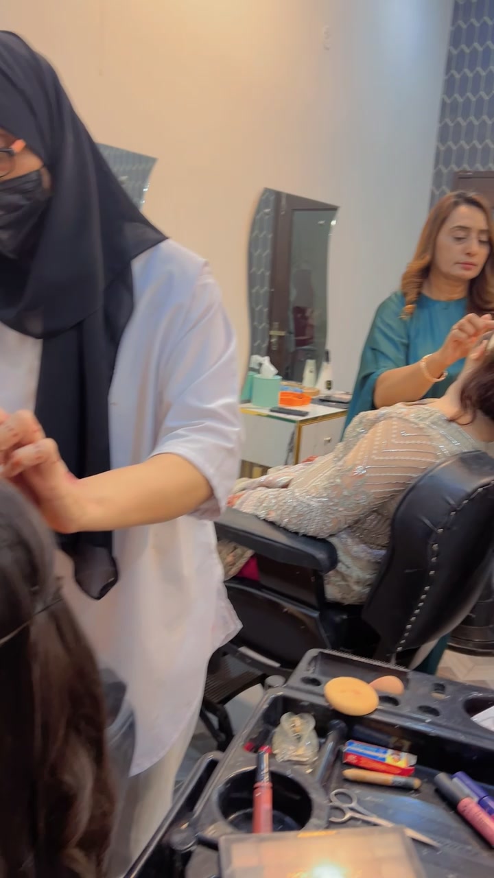 @Blooms beauty salon layyah