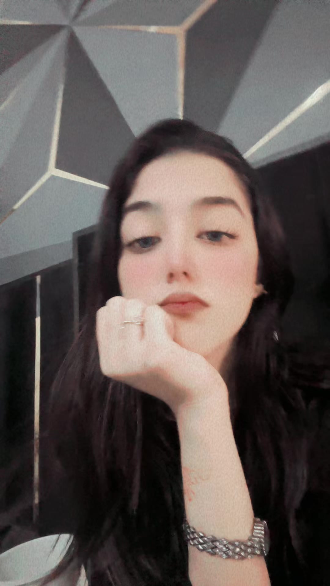 @𝕾𝖆𝖒𝖊𝖊𝖗𝖆 𝕶𝖍𝖆𝖓 🕊️