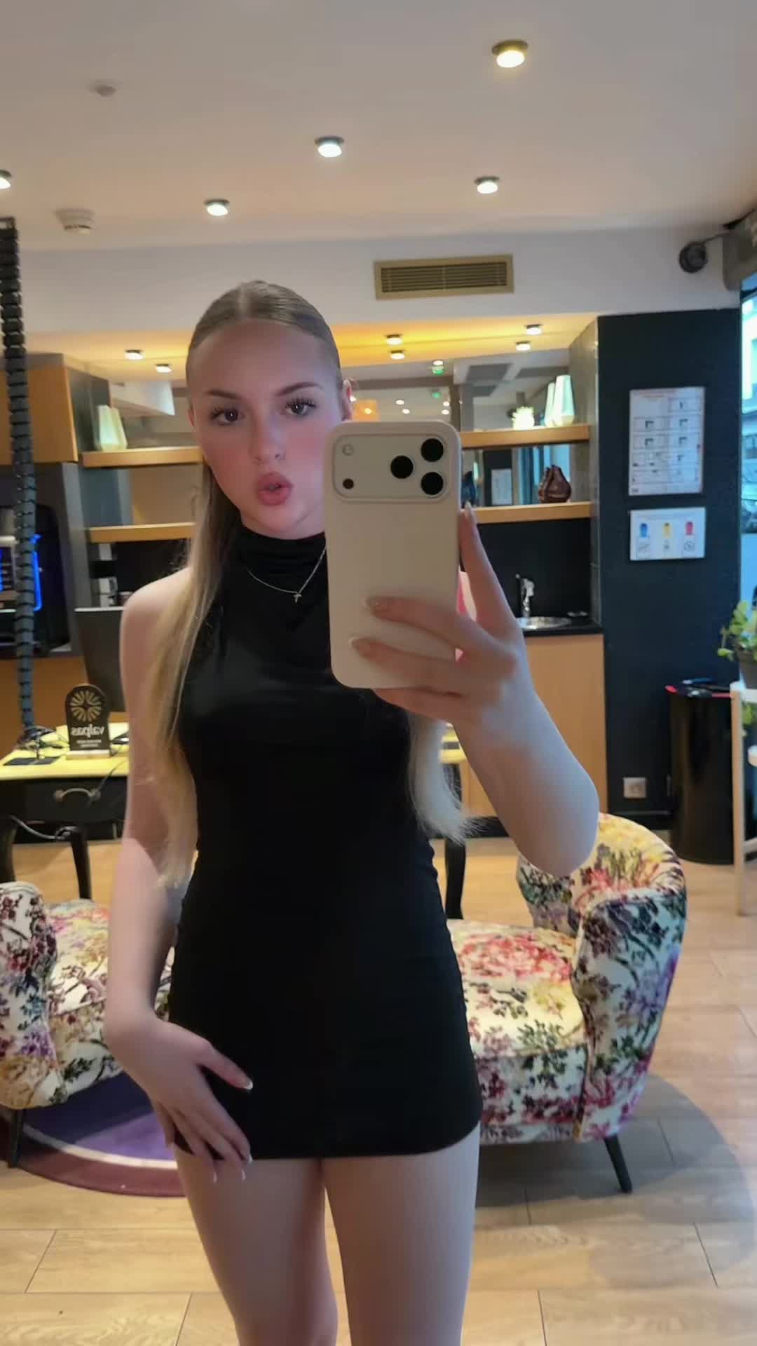 @Лиза