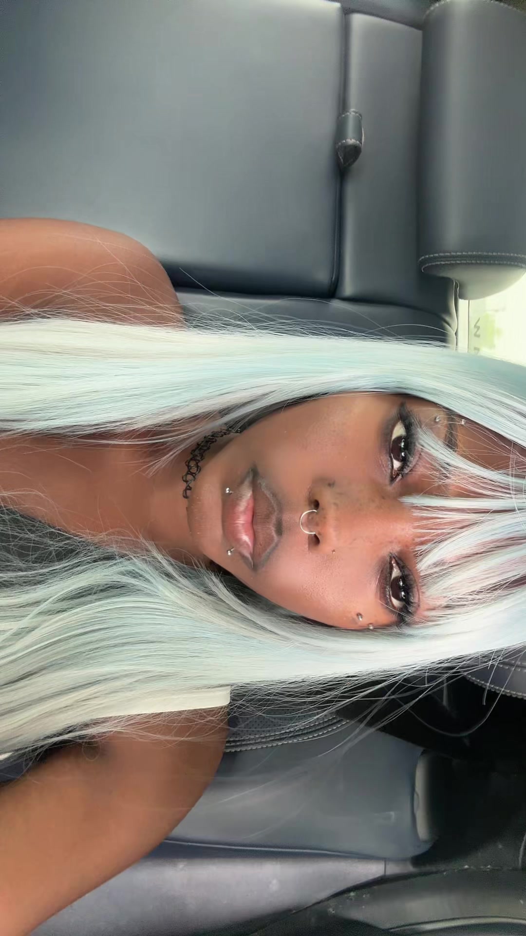 @𝙑𝙞𝙖&ensp;ᥫ᭡