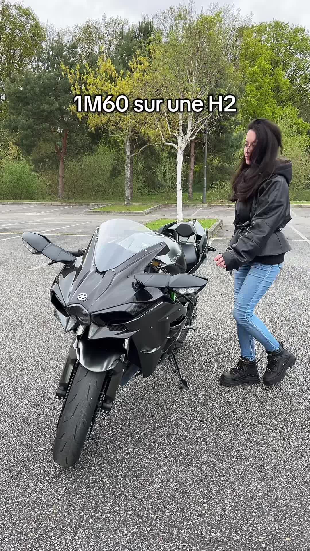 @Coralie 🏍️