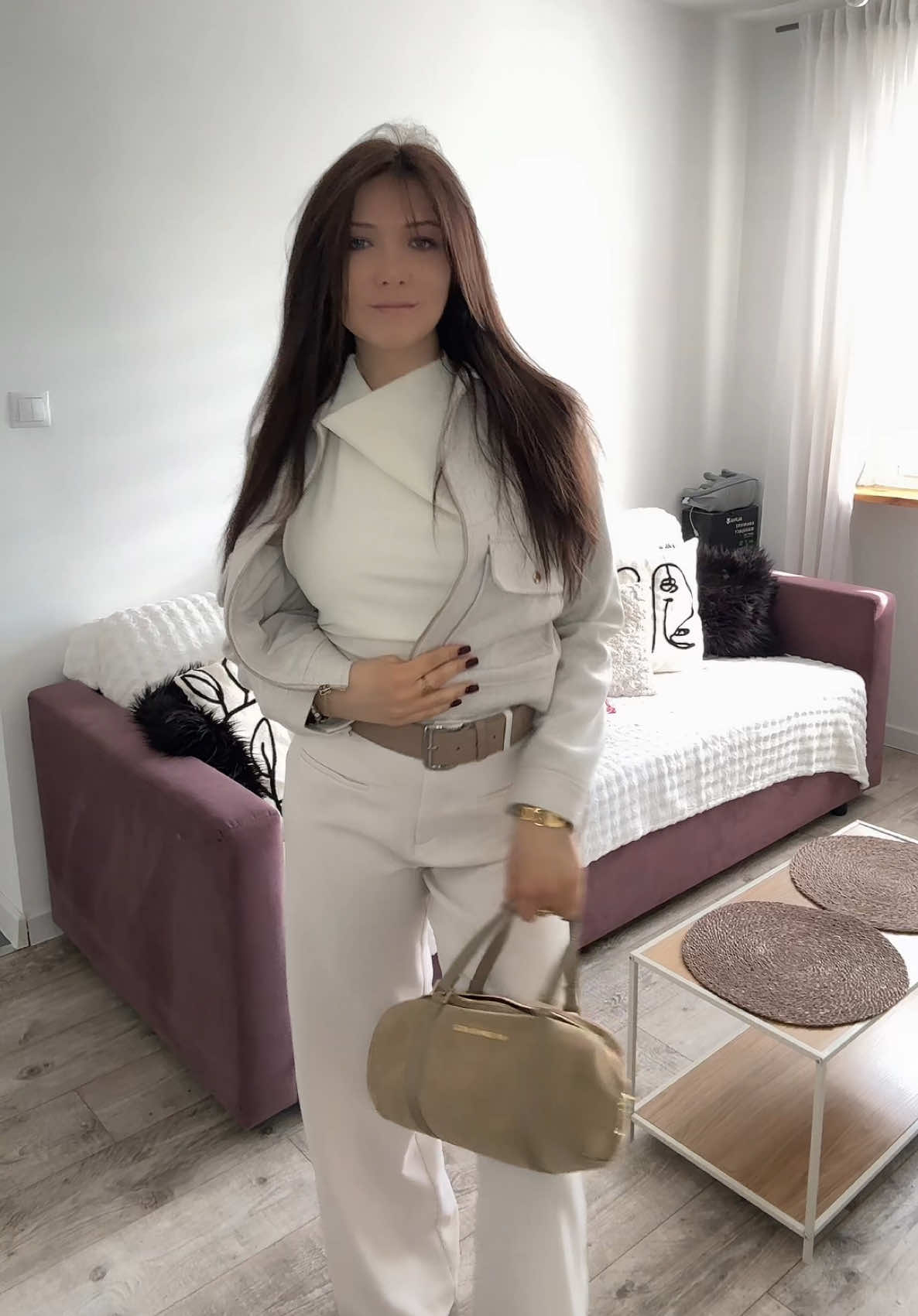 @Mira🦋✨