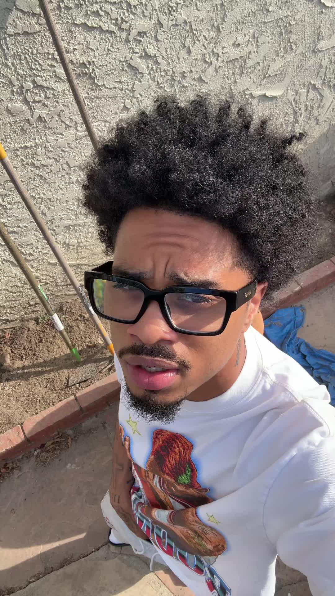 @Qu11zz