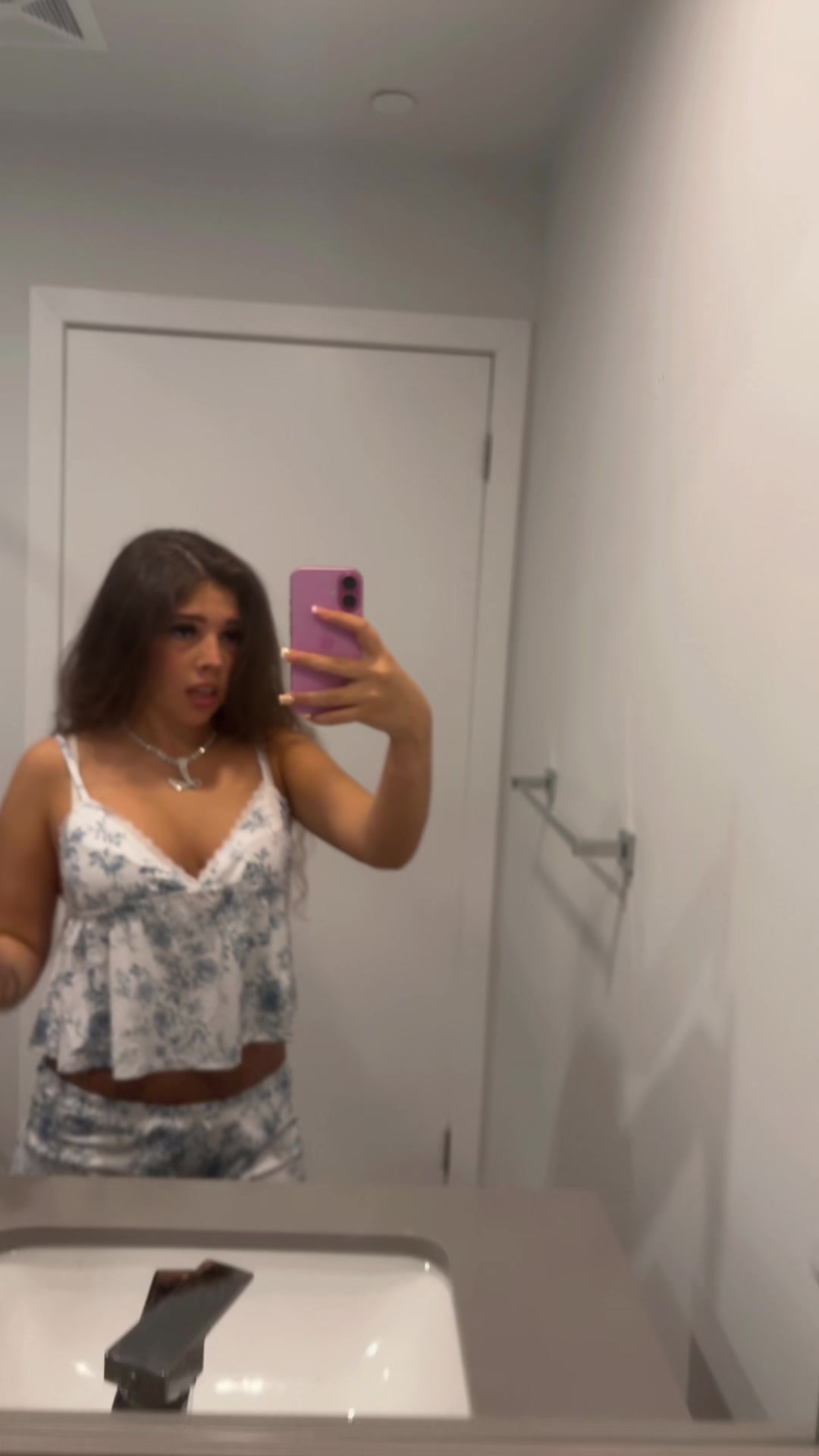 @{ℒℐℒ 𝒞𝒪𝒩𝒩𝒪ℛ𝒮💗✨}