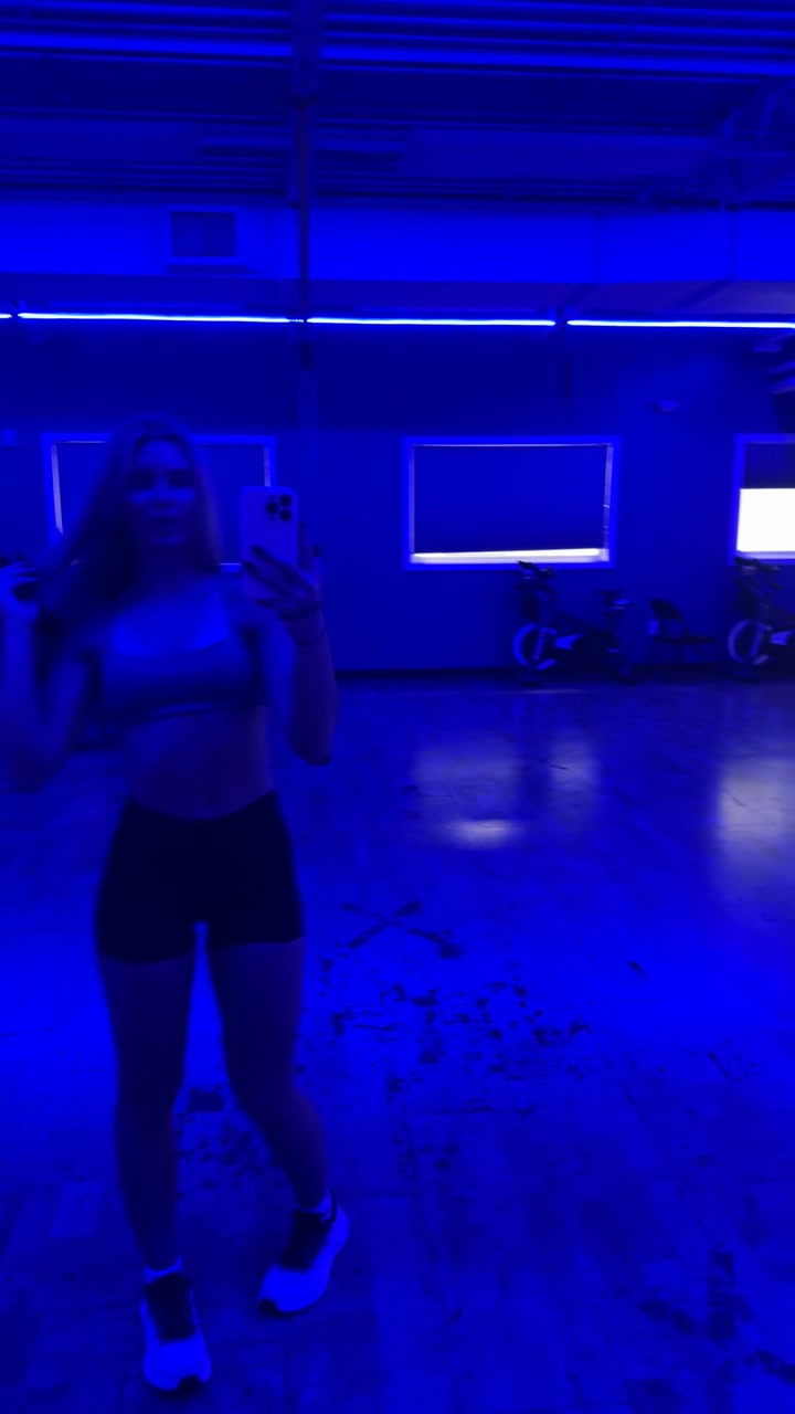 @_whoisaveri