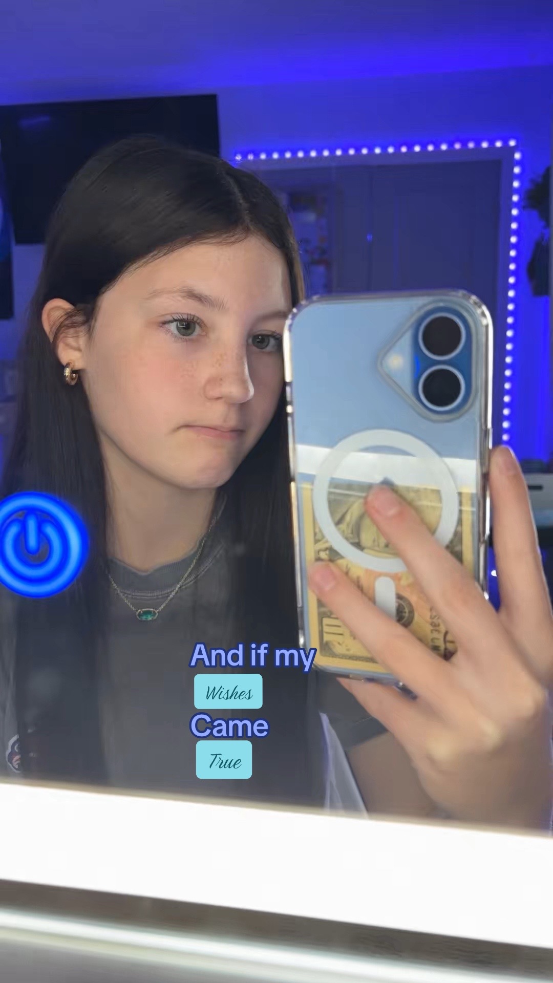 @Heidi🐻&zwj;❄️🤍