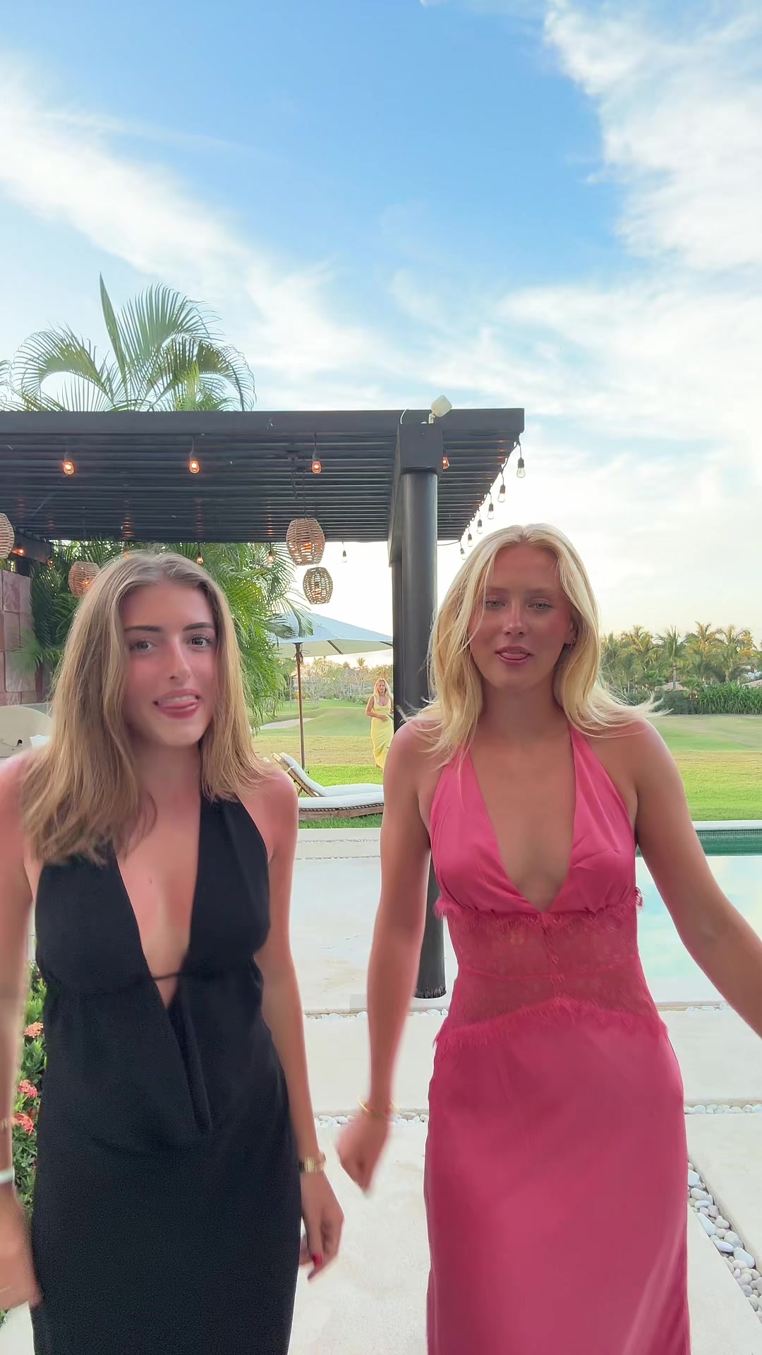 @Riley_Rudolf