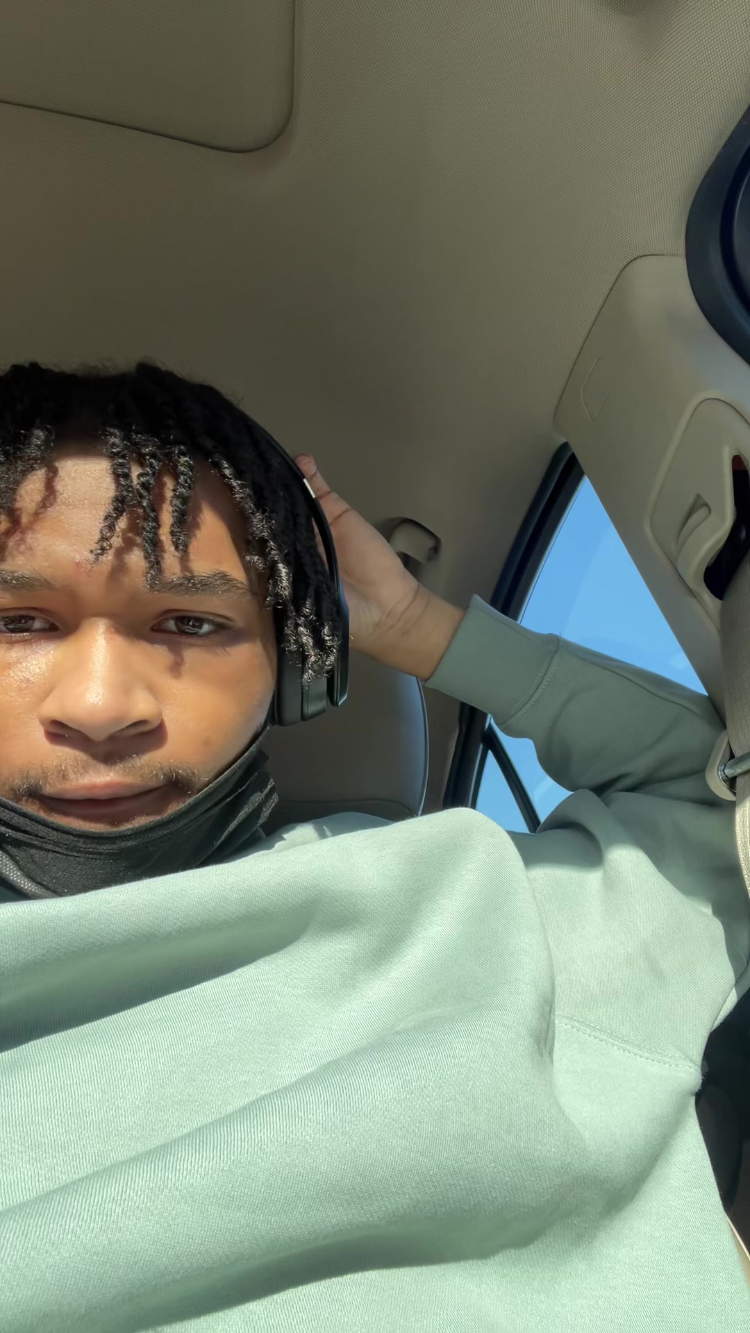 @Bj