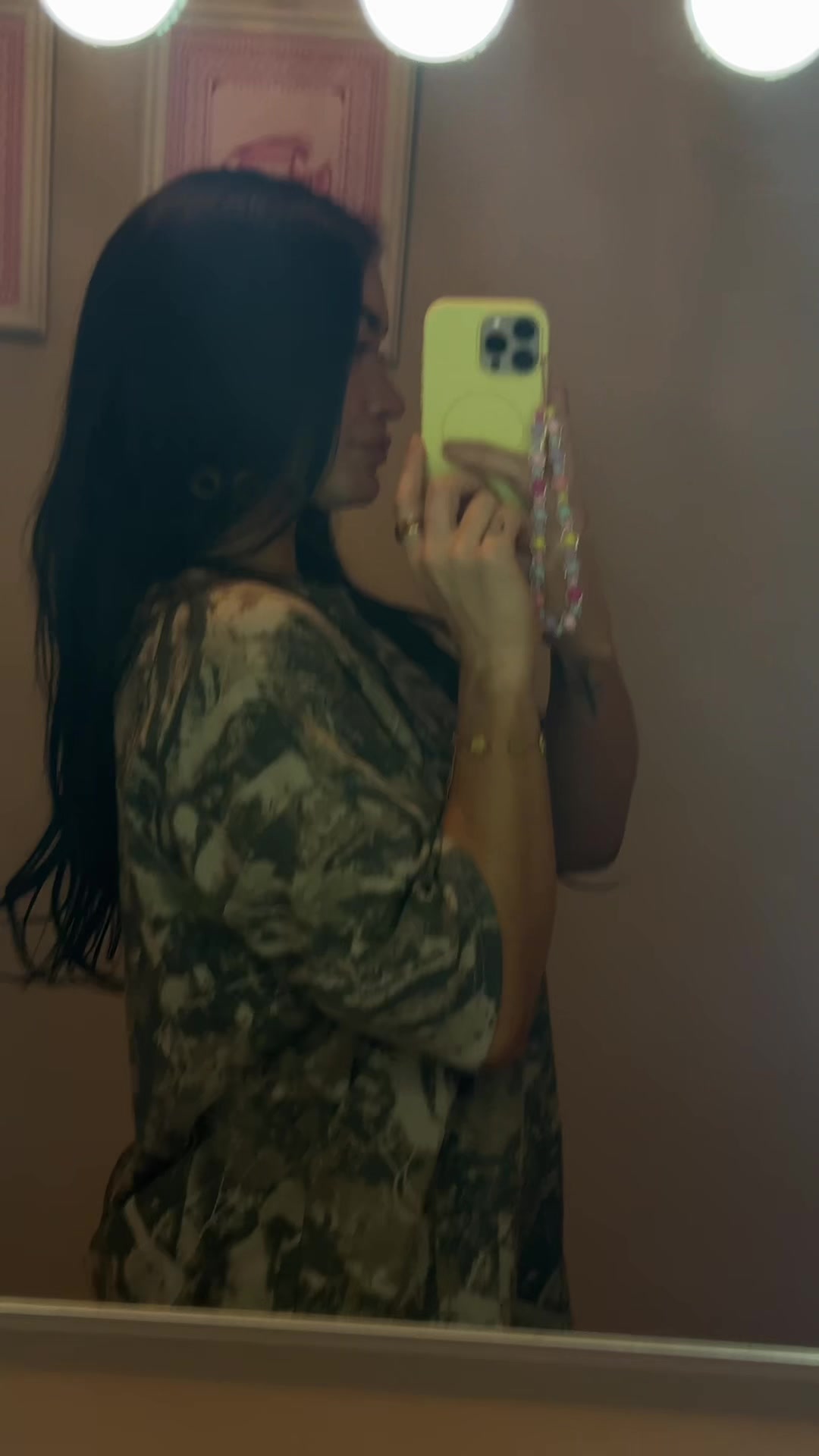 @Valerie_varga