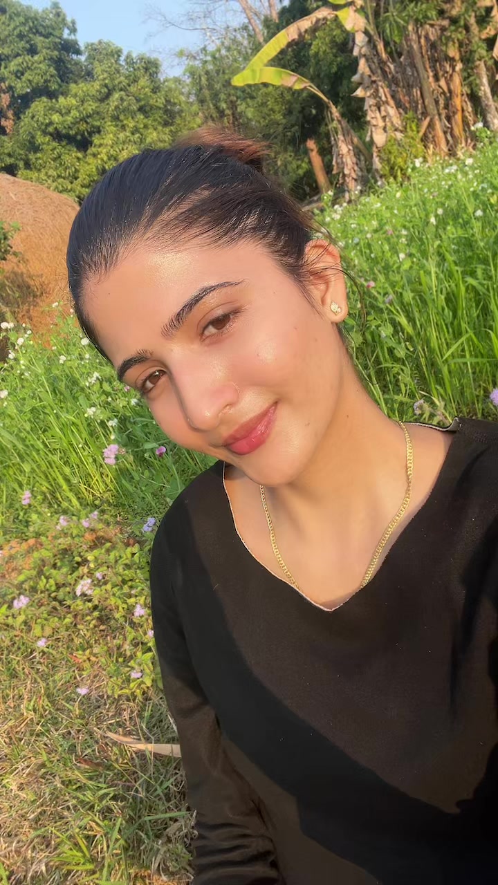 @Shristiiiiiii🫨