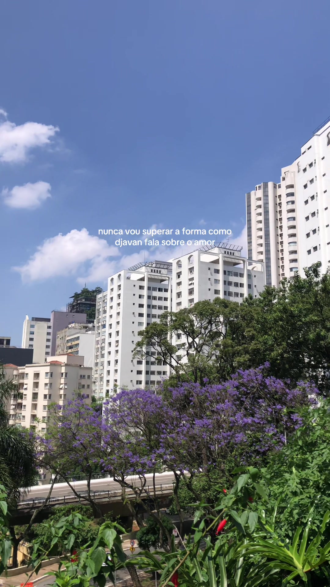 @Ta&iacute;s Saraiva