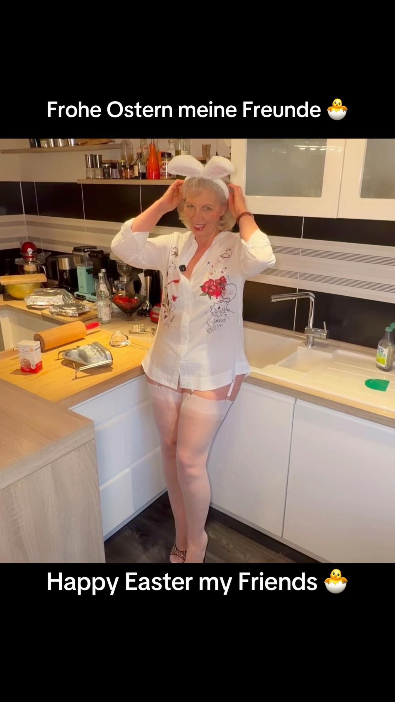 chrisma-chrisma-nylons-urlebird