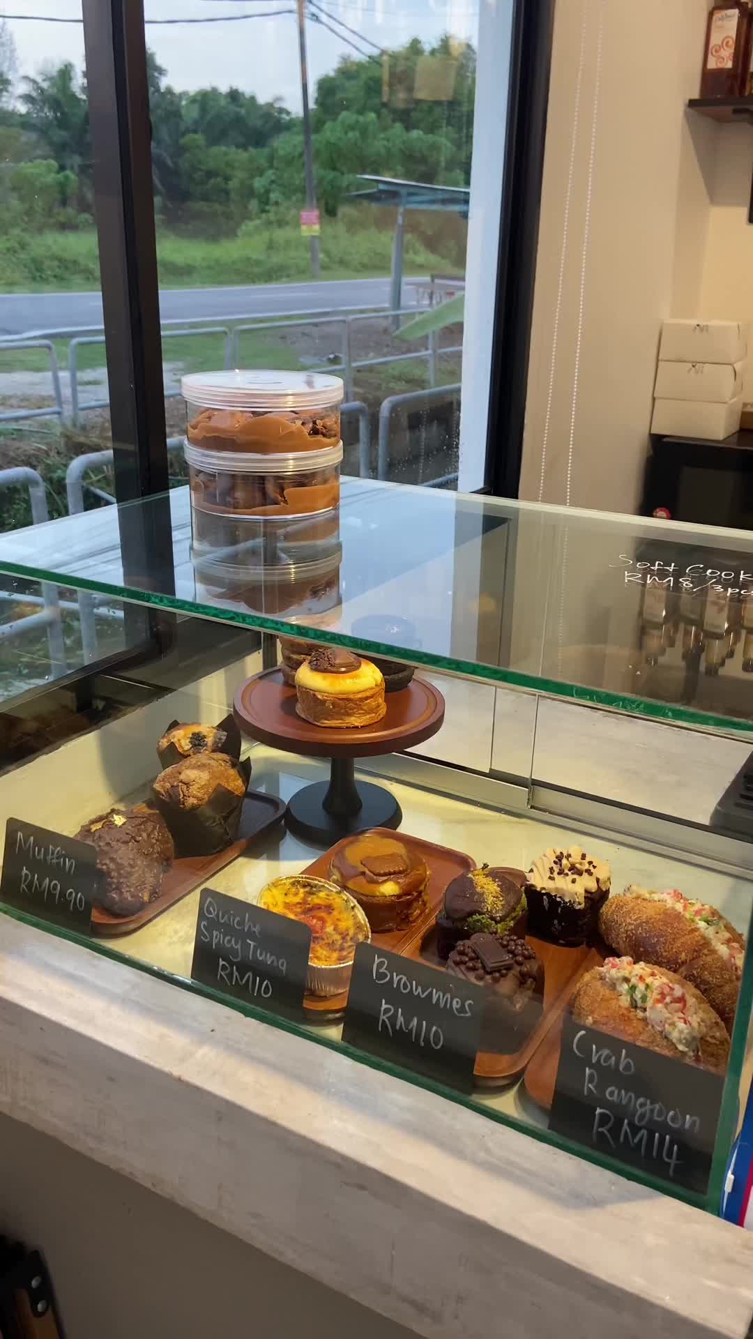 @laacocoffee