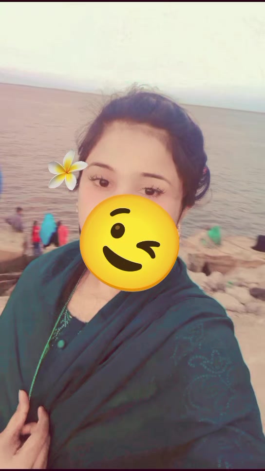 @anabiya 👀😘