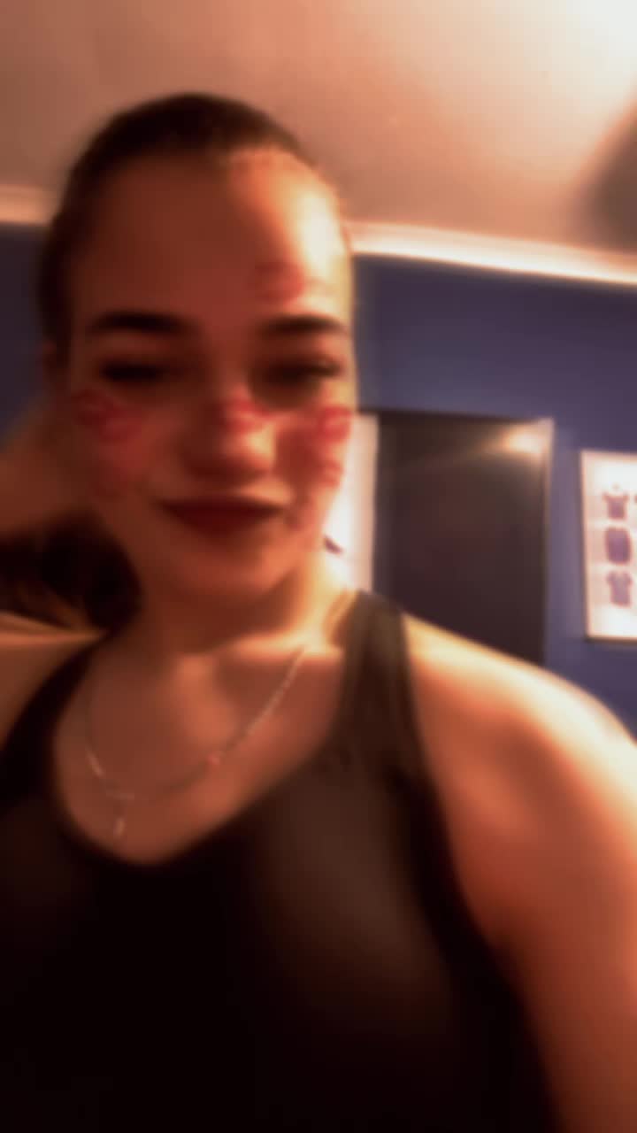 @Bailie(Mia's version)🖤❤️