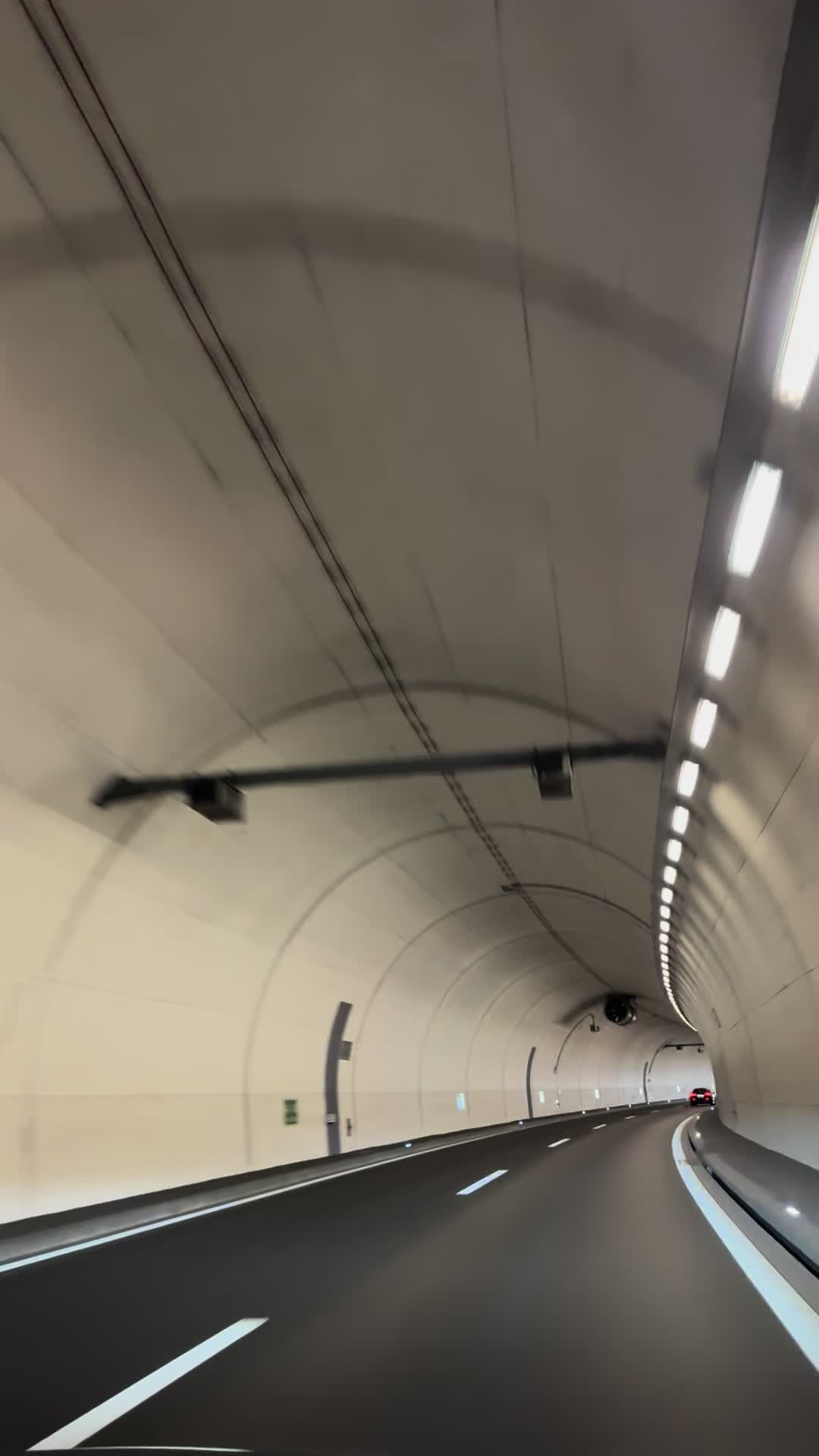 @𝕹𝖆𝖏𝖆𝖍 𝖅𝖍𝖆𝖗 🇨🇭