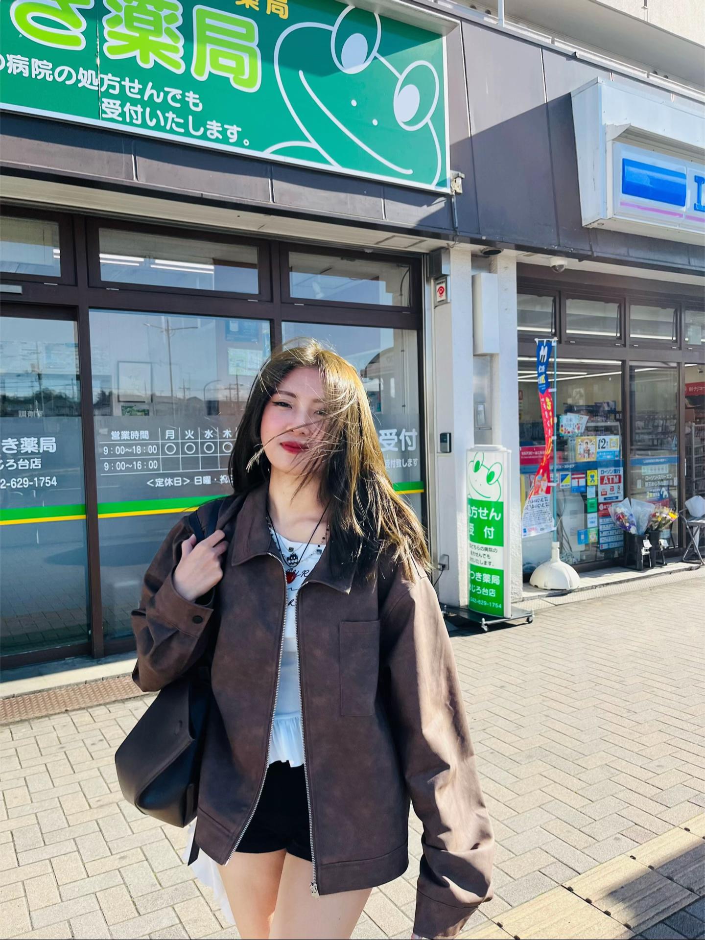 @Ella