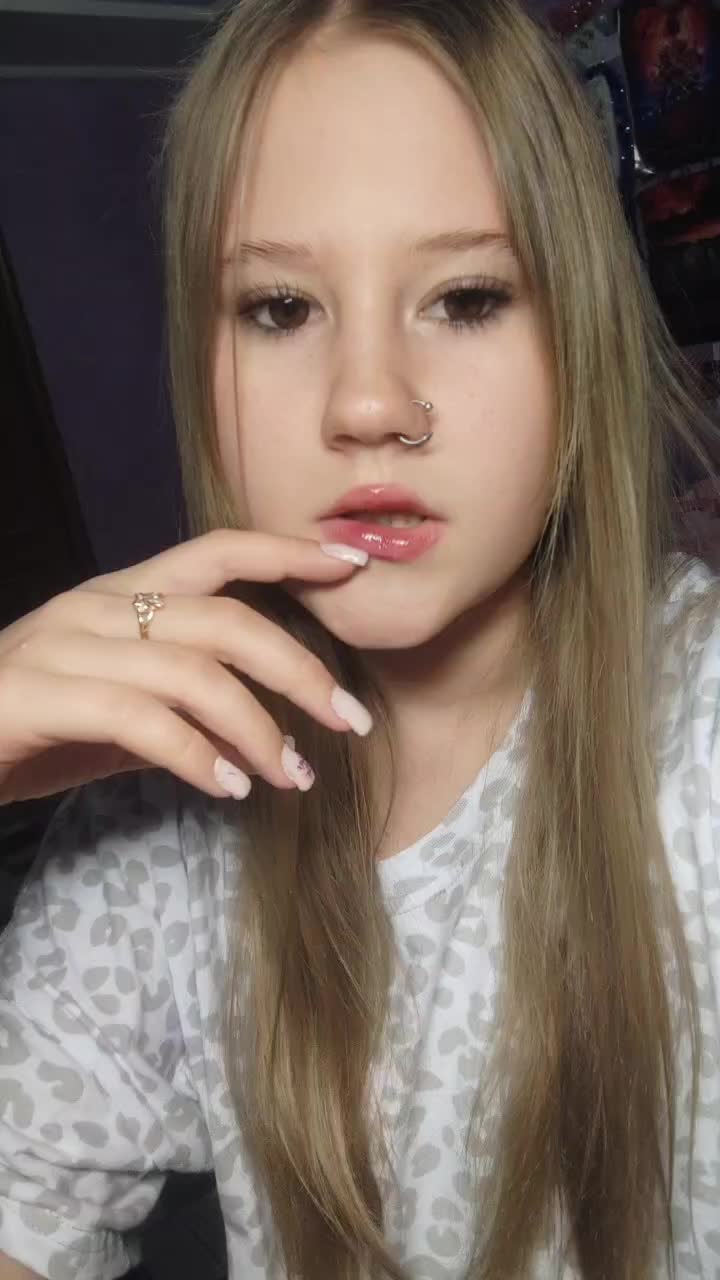 @|^𝘃𝗶𝗸𝗶𝘇𝘅🤙🏻👅