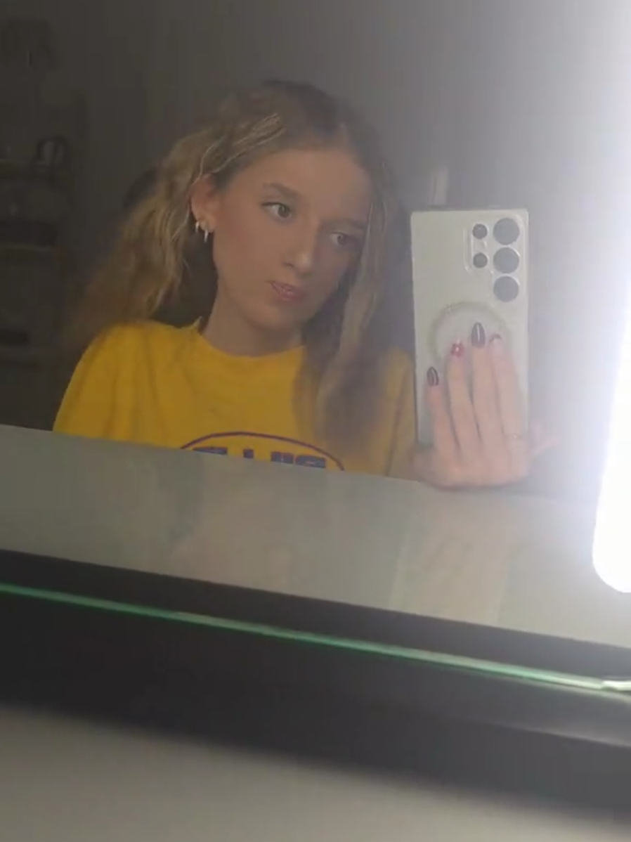 @Chloe