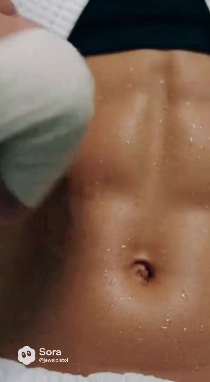 @Female abdominal muscles
