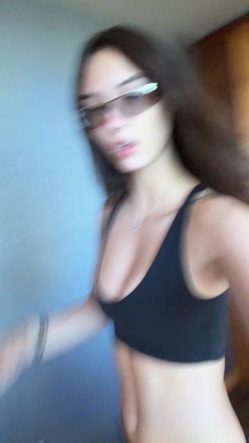 @miakatthebrat