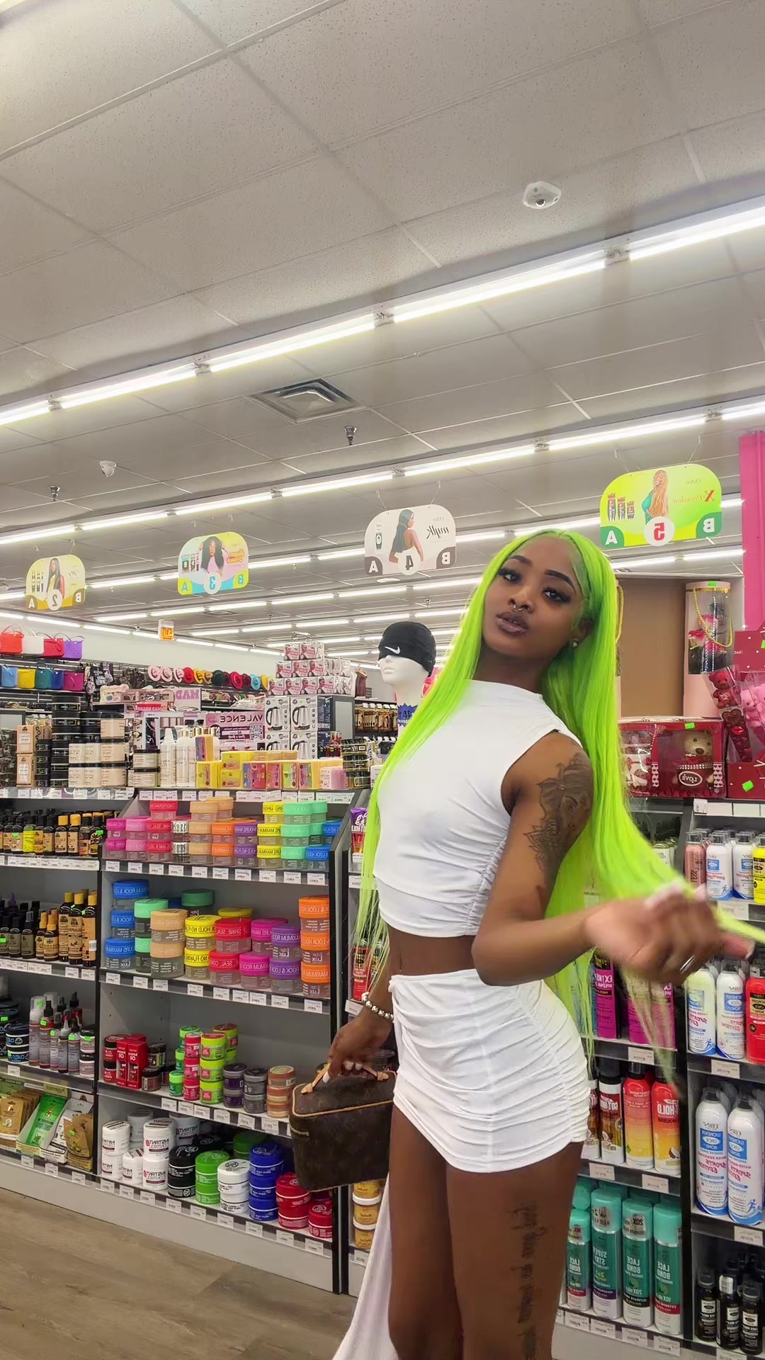 @daniyalashon