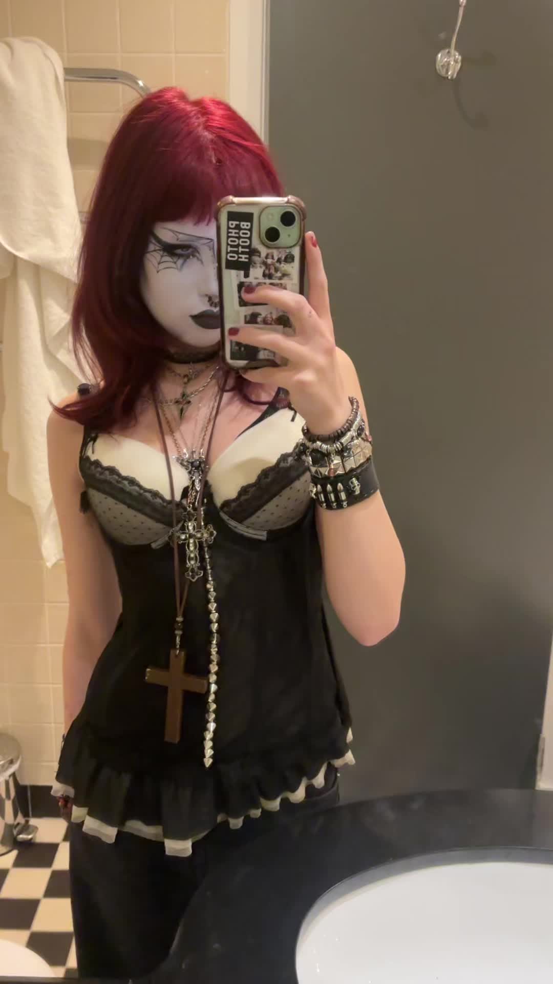 @𝔪𝔞𝔯𝔱𝔥𝔞🕸️𓋹