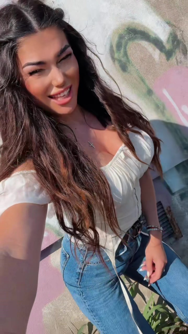 @Valentina
