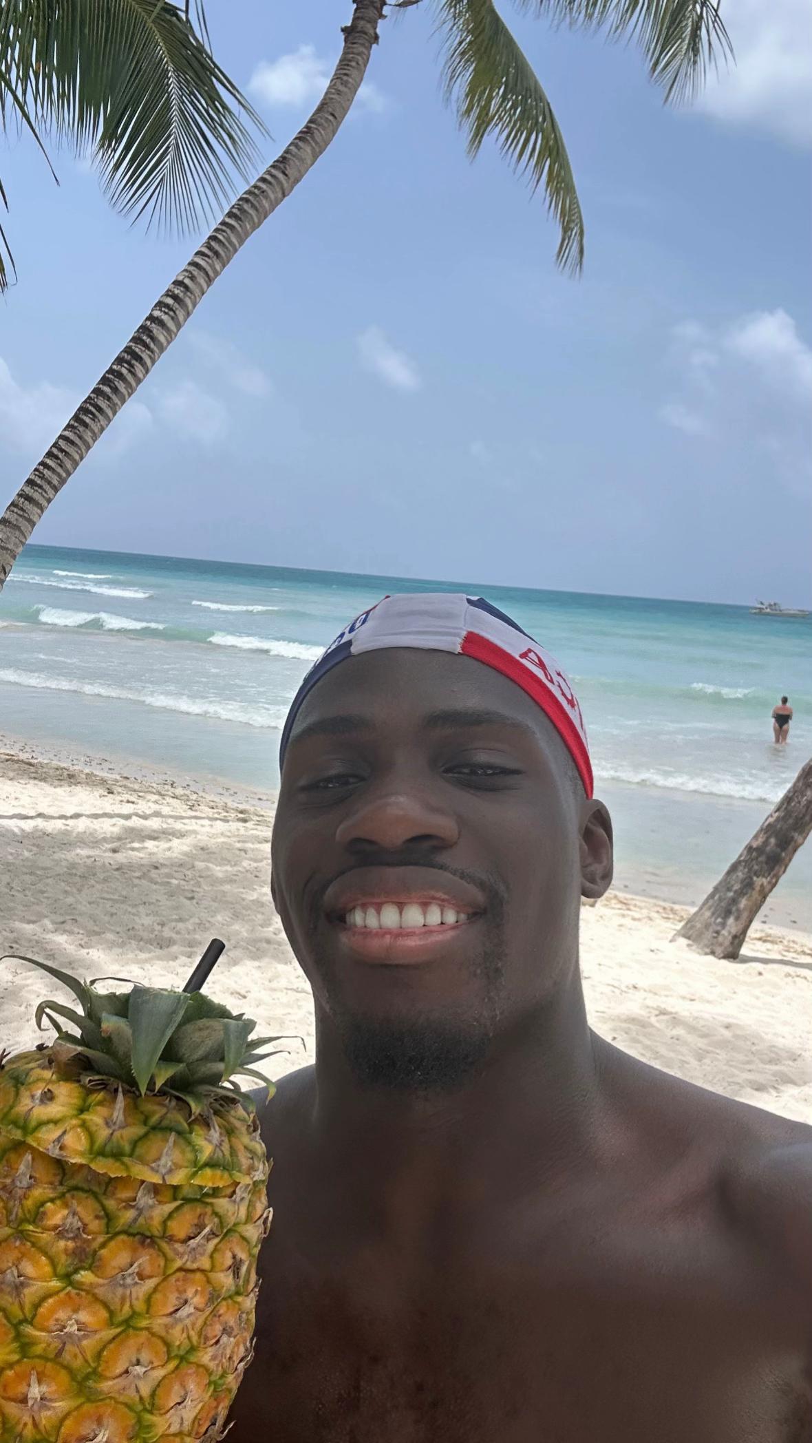 @De😄