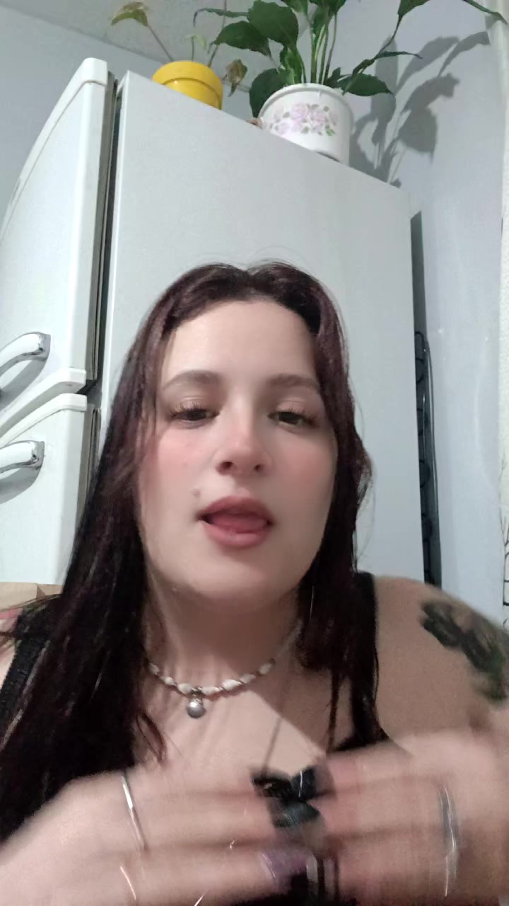 @May Brujita verde🔮