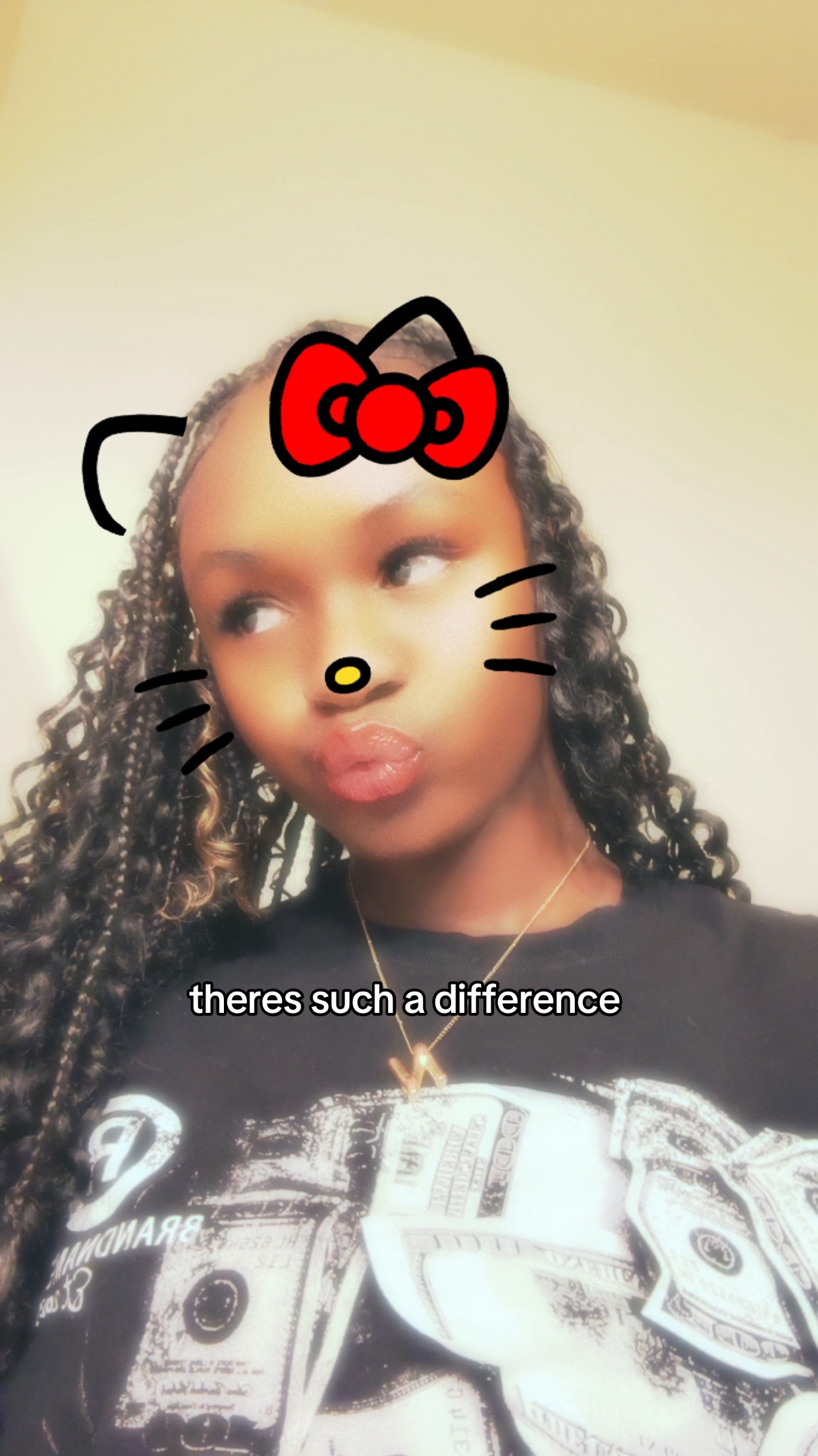 @⃟   nia
