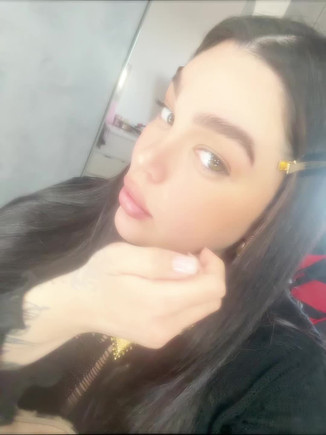 @𝗆𝗂𝖼𝗁𝖾𝗅𝗅𝖾𝖼𝗈𝗅𝖾𝗅𝗅𝖺