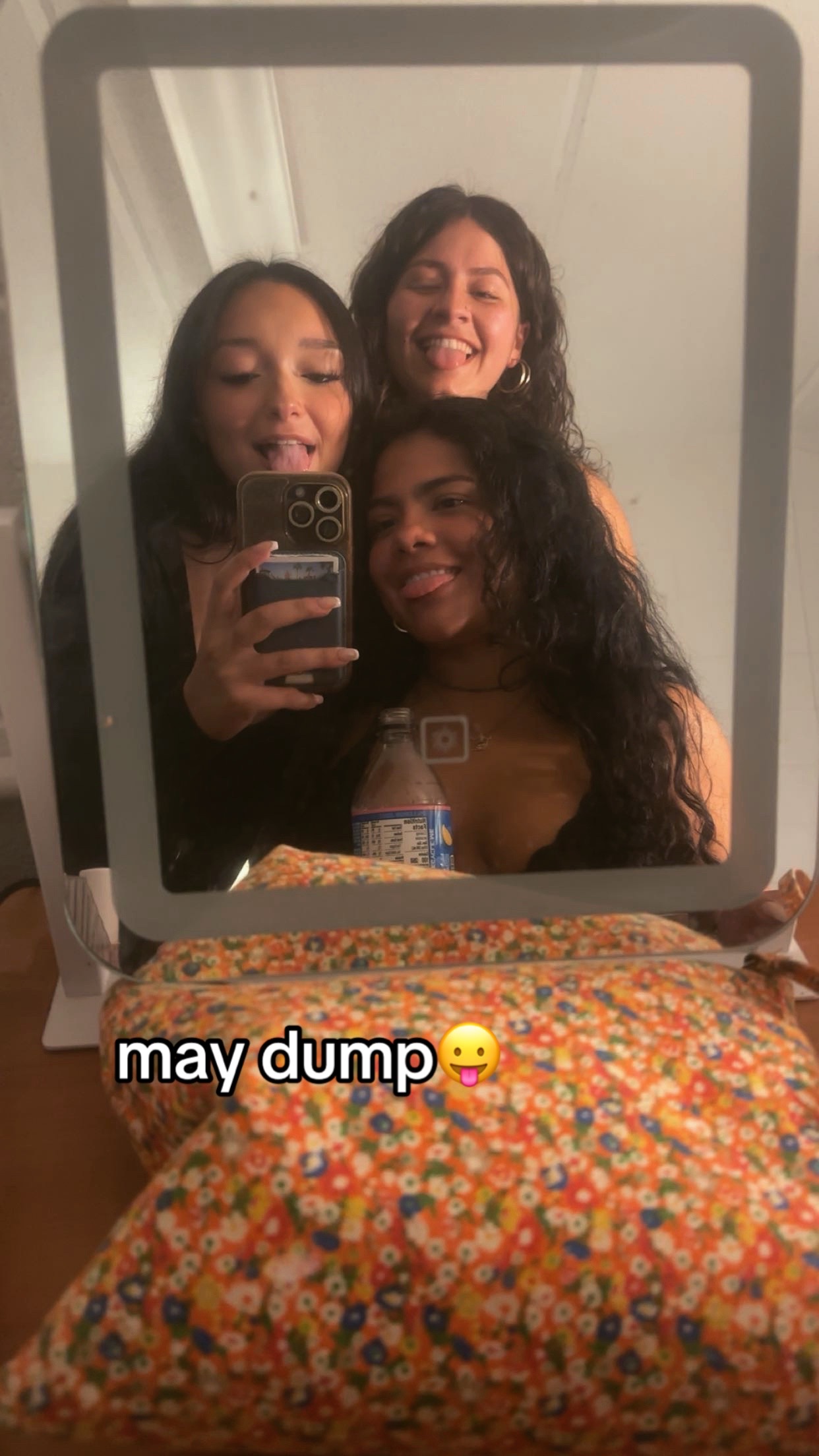 @???