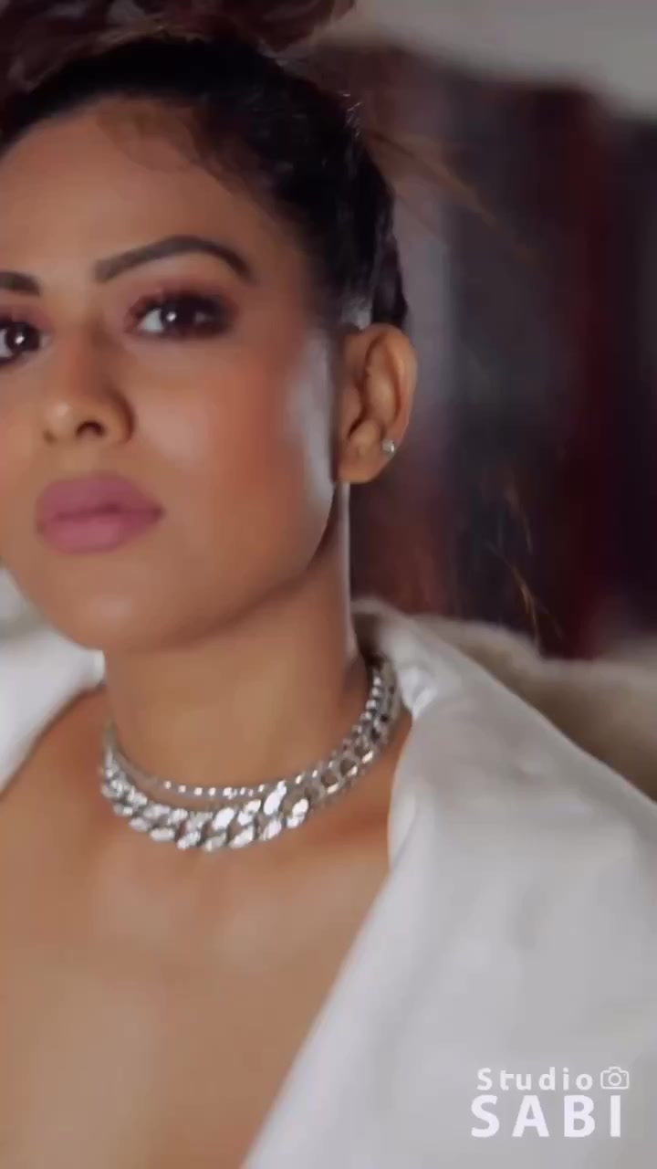 @nia Sharma