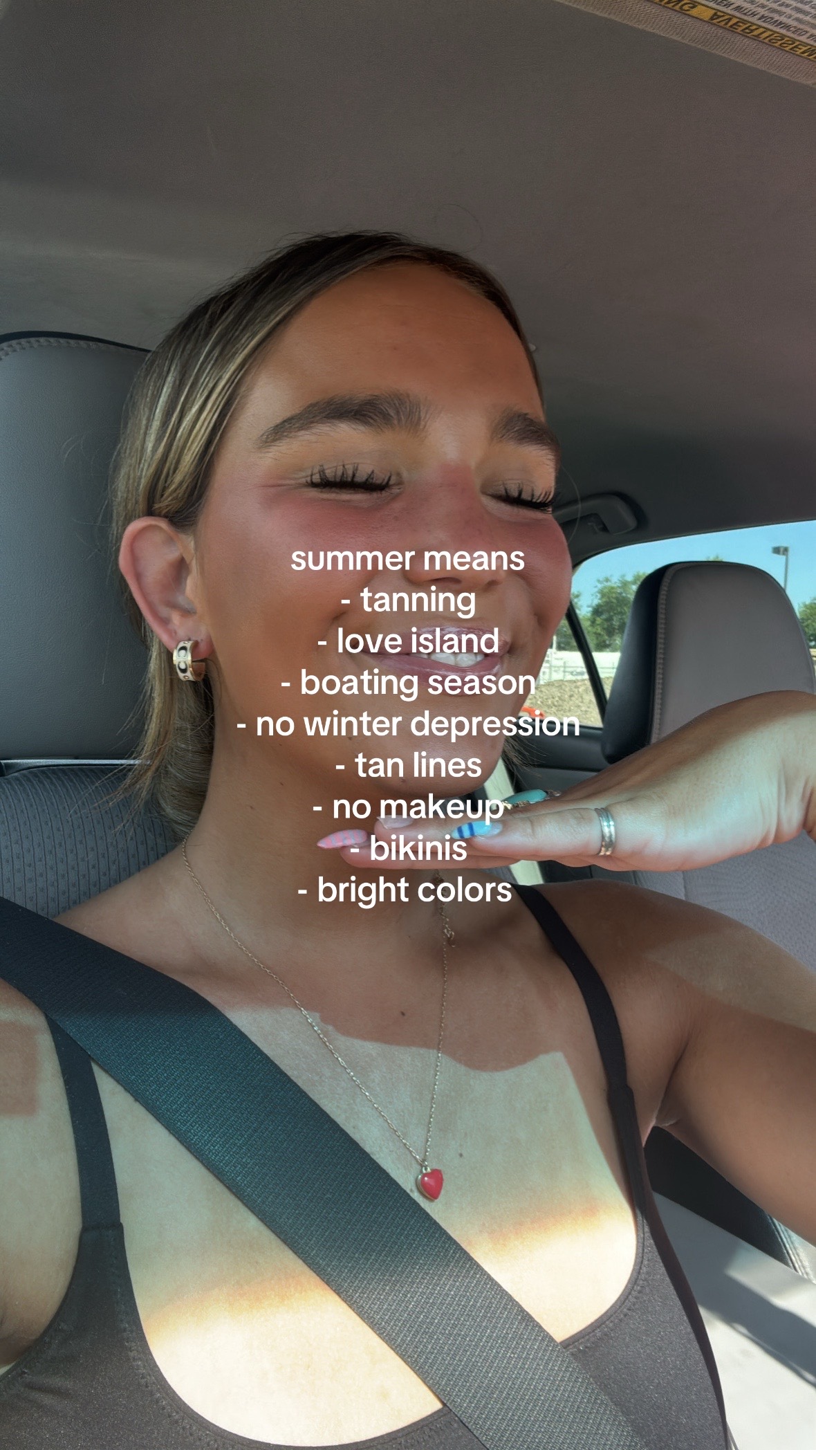 @MAISEY RAY