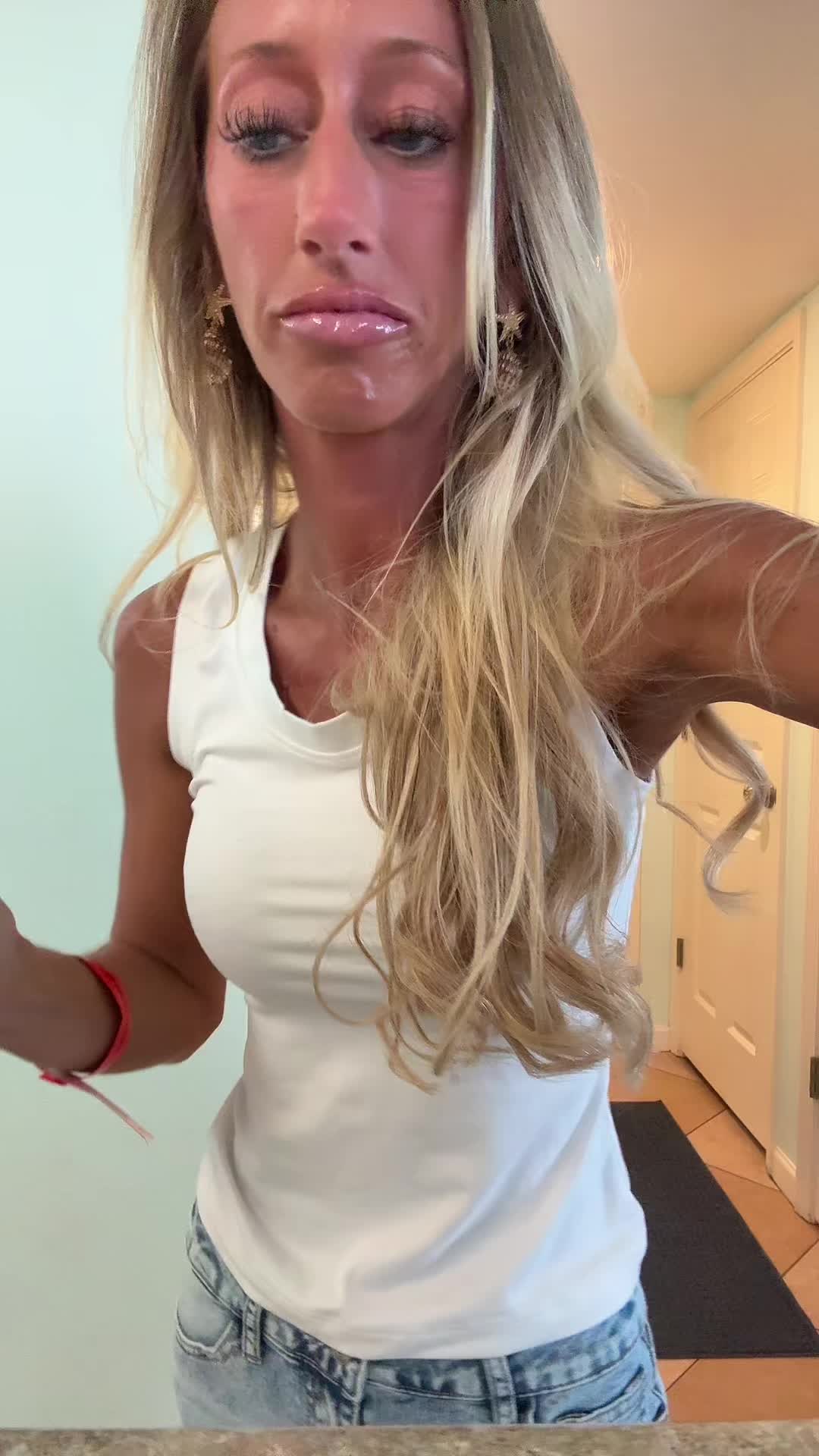 @Destinee💻