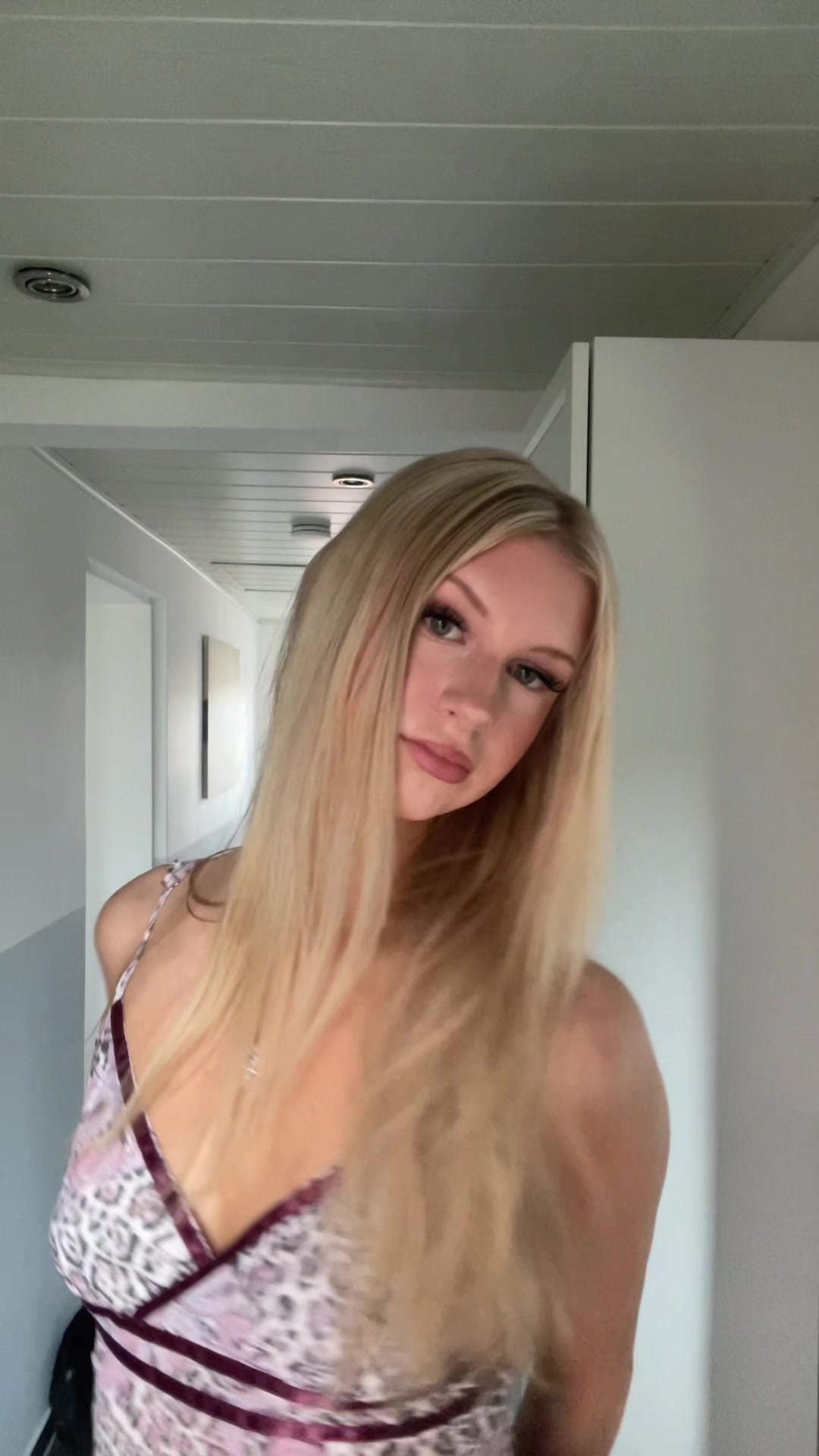 @𝐸𝓂𝓂𝒶 🪩🥂🌸