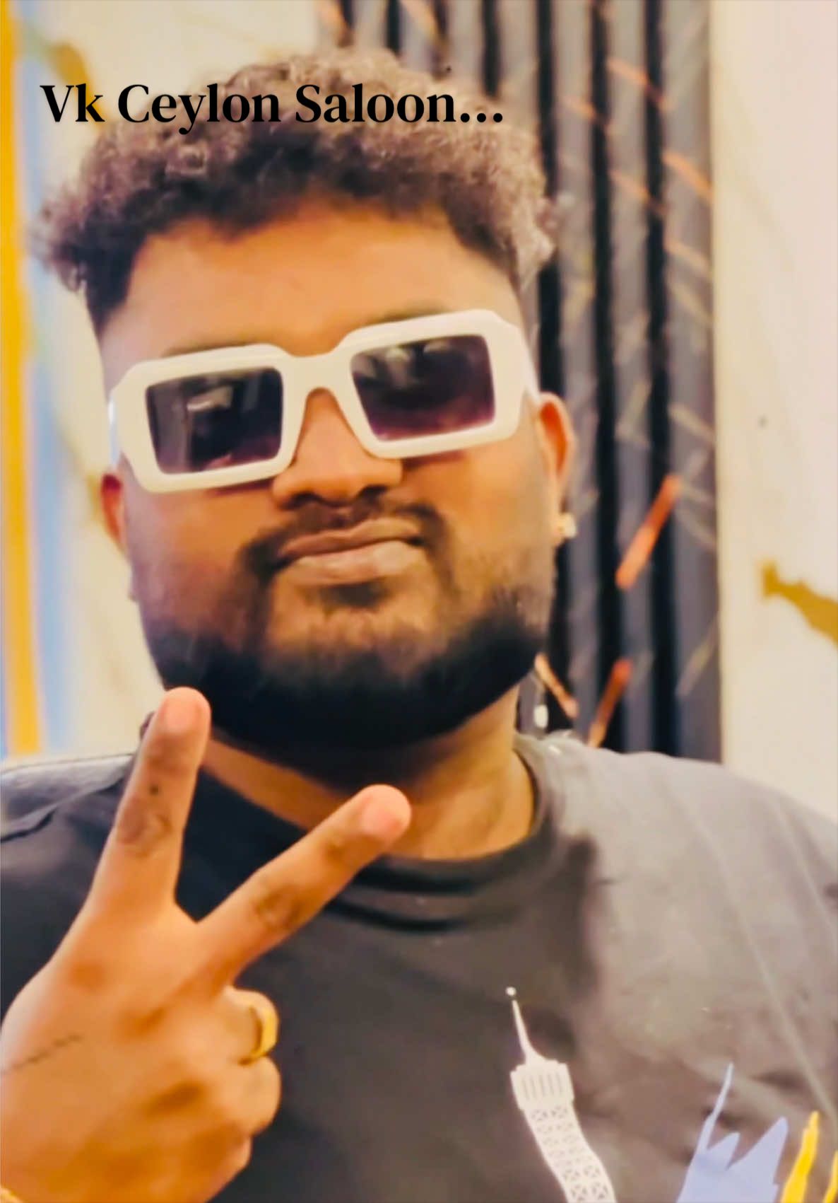 @Vk_Ceylon_saloon