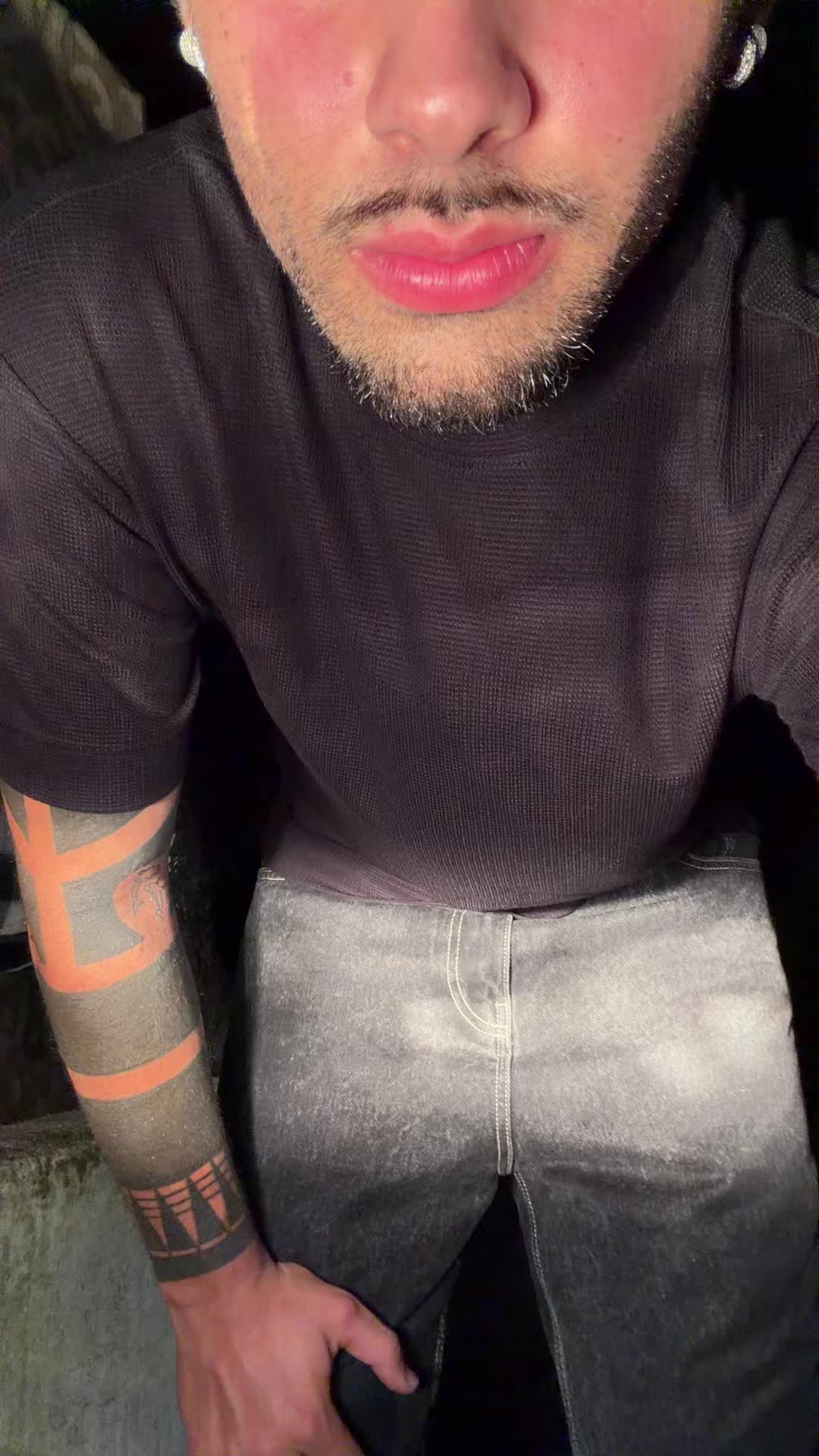 @D12