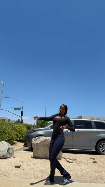 @darkskinhottieeeeeeeeeee