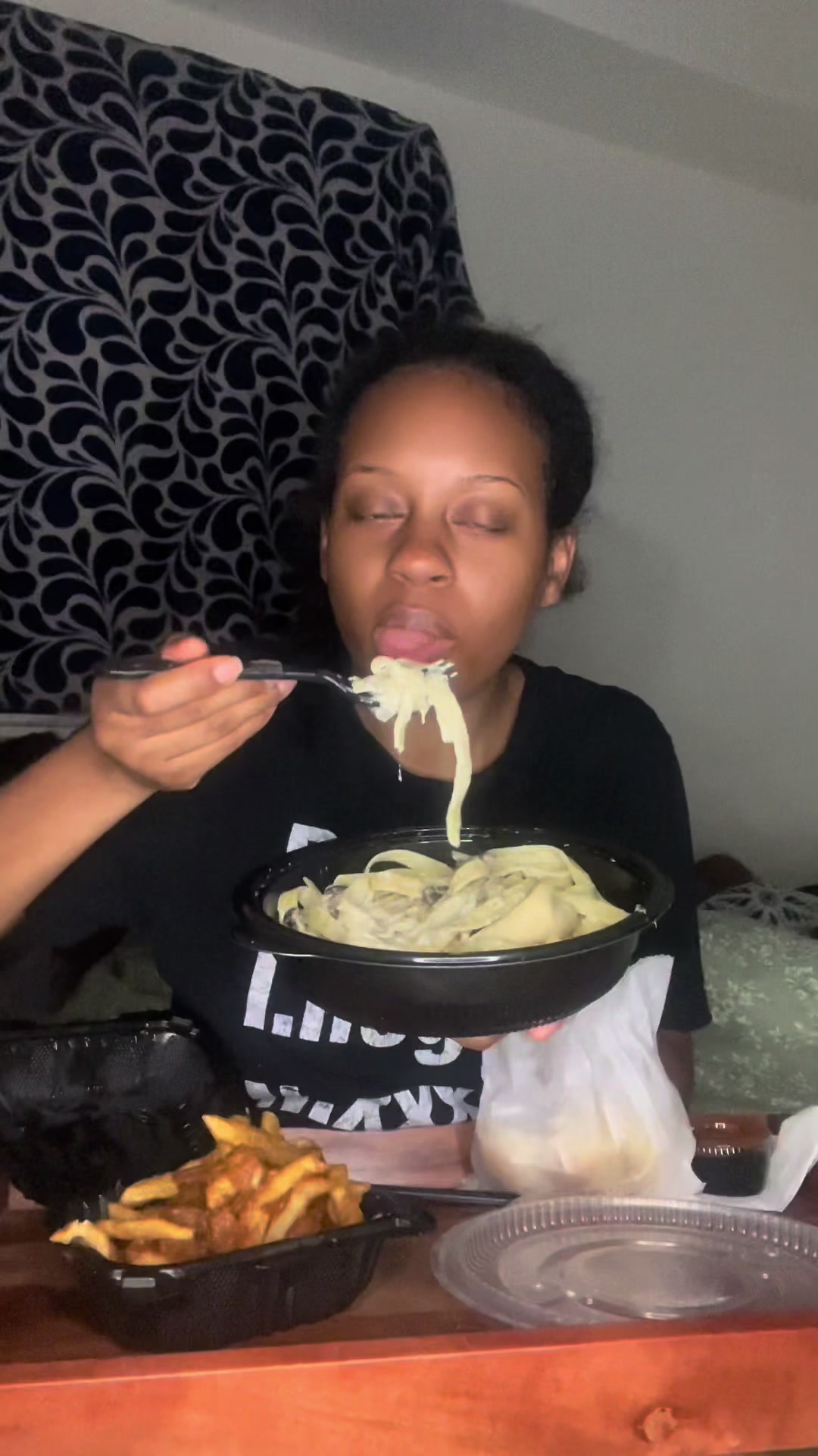 @ASMR EATS WITH NEESH 💋