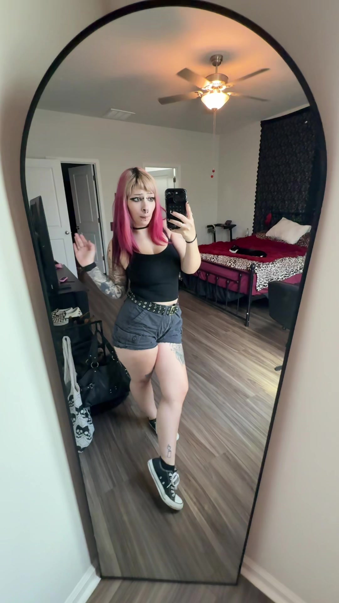 @JaneSpookyHot