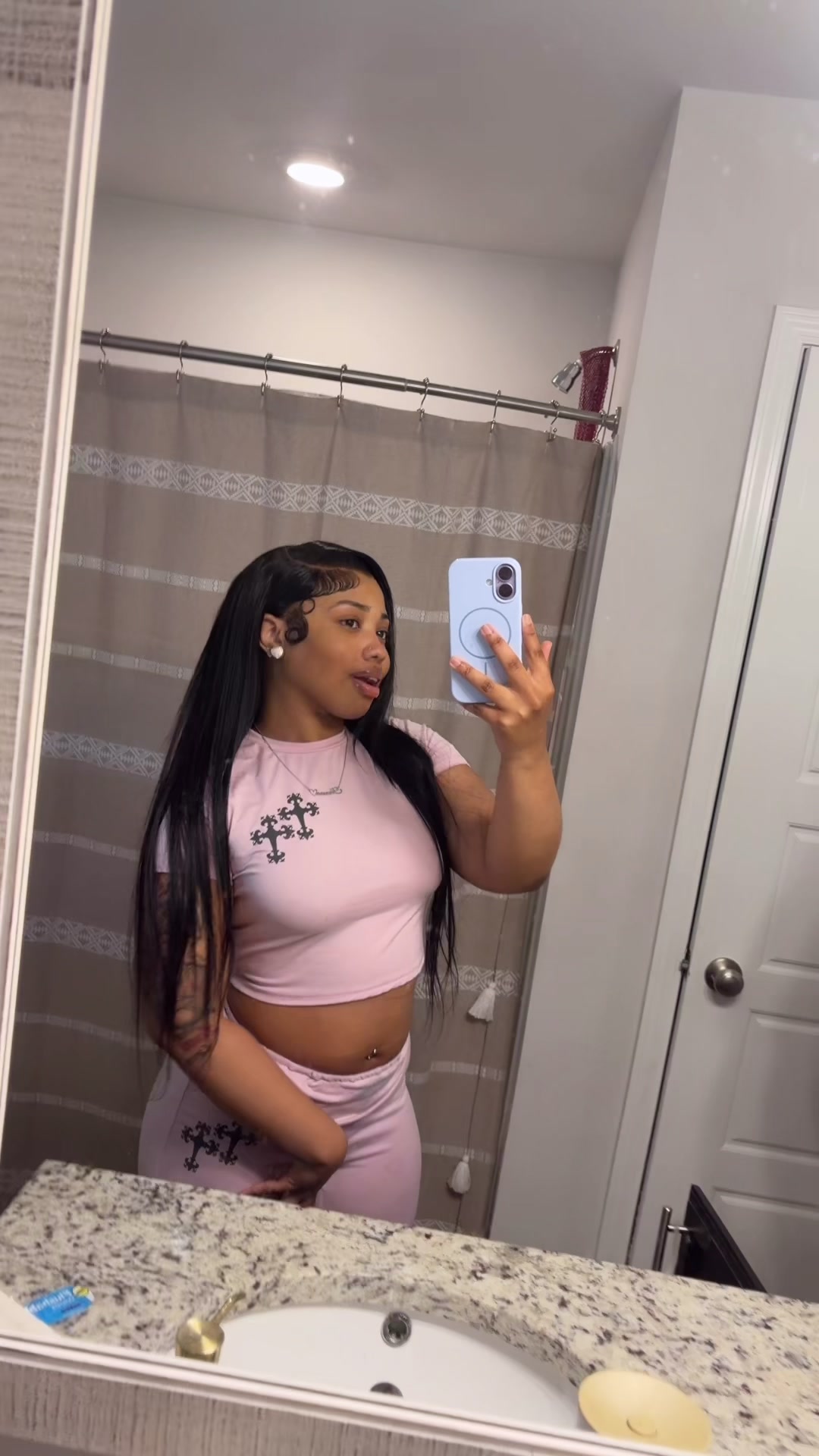 @dabomb.com