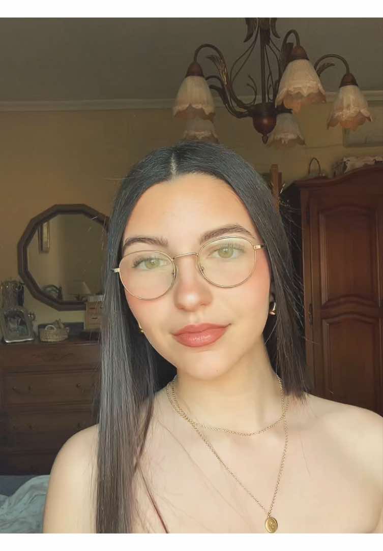 @V𝐢𝐜𝐭𝐨𝐫𝐢𝐚