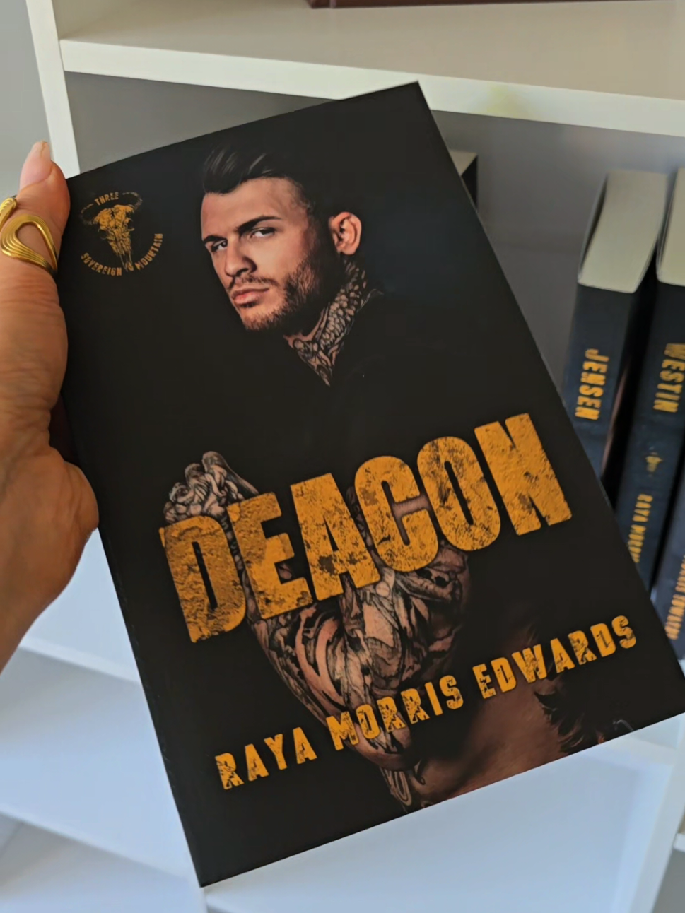 @rayamorrisedwards 📚