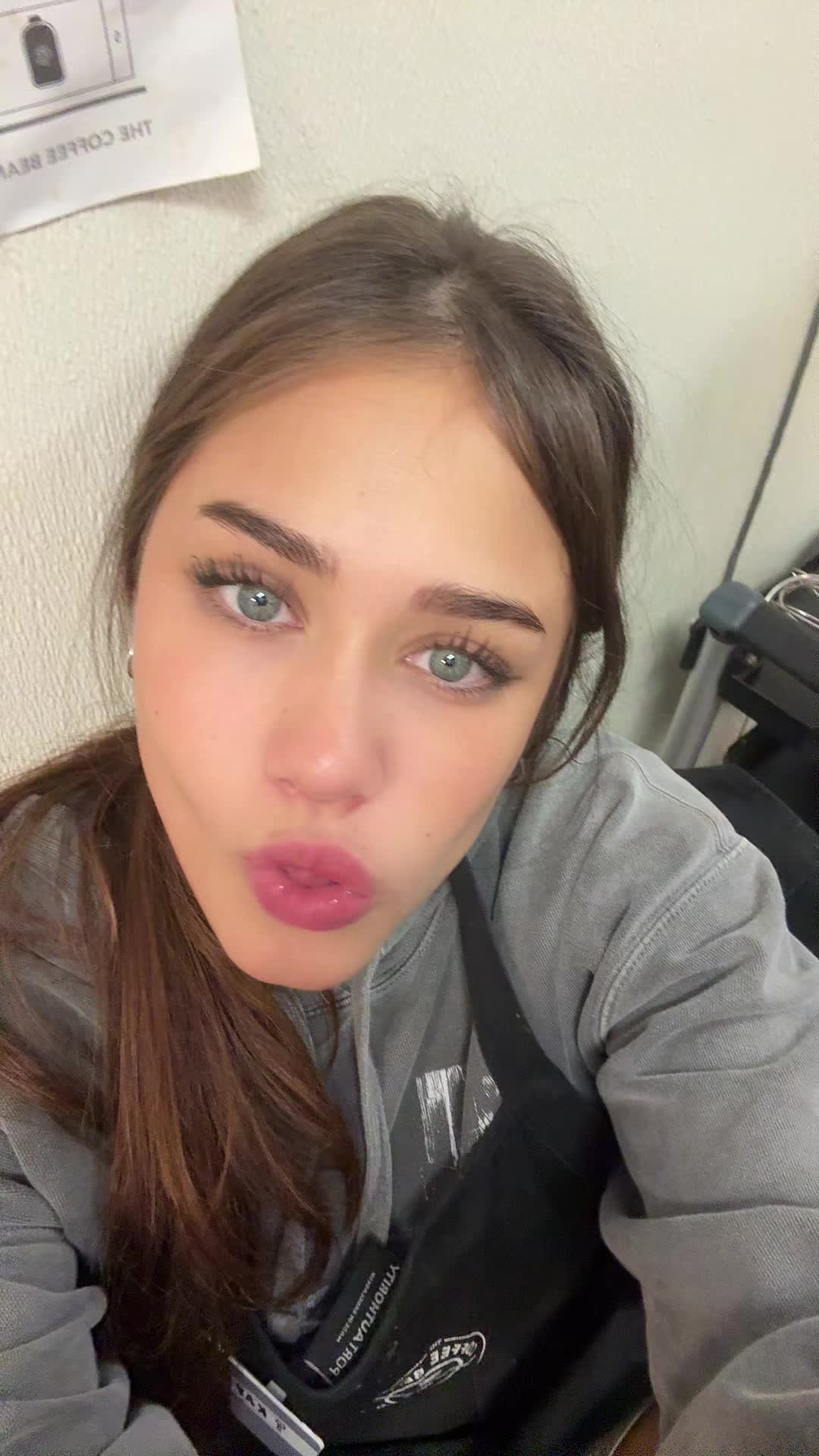@fayleefruit