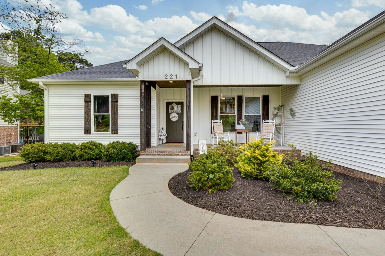 @T&D Gilstrap Realtors