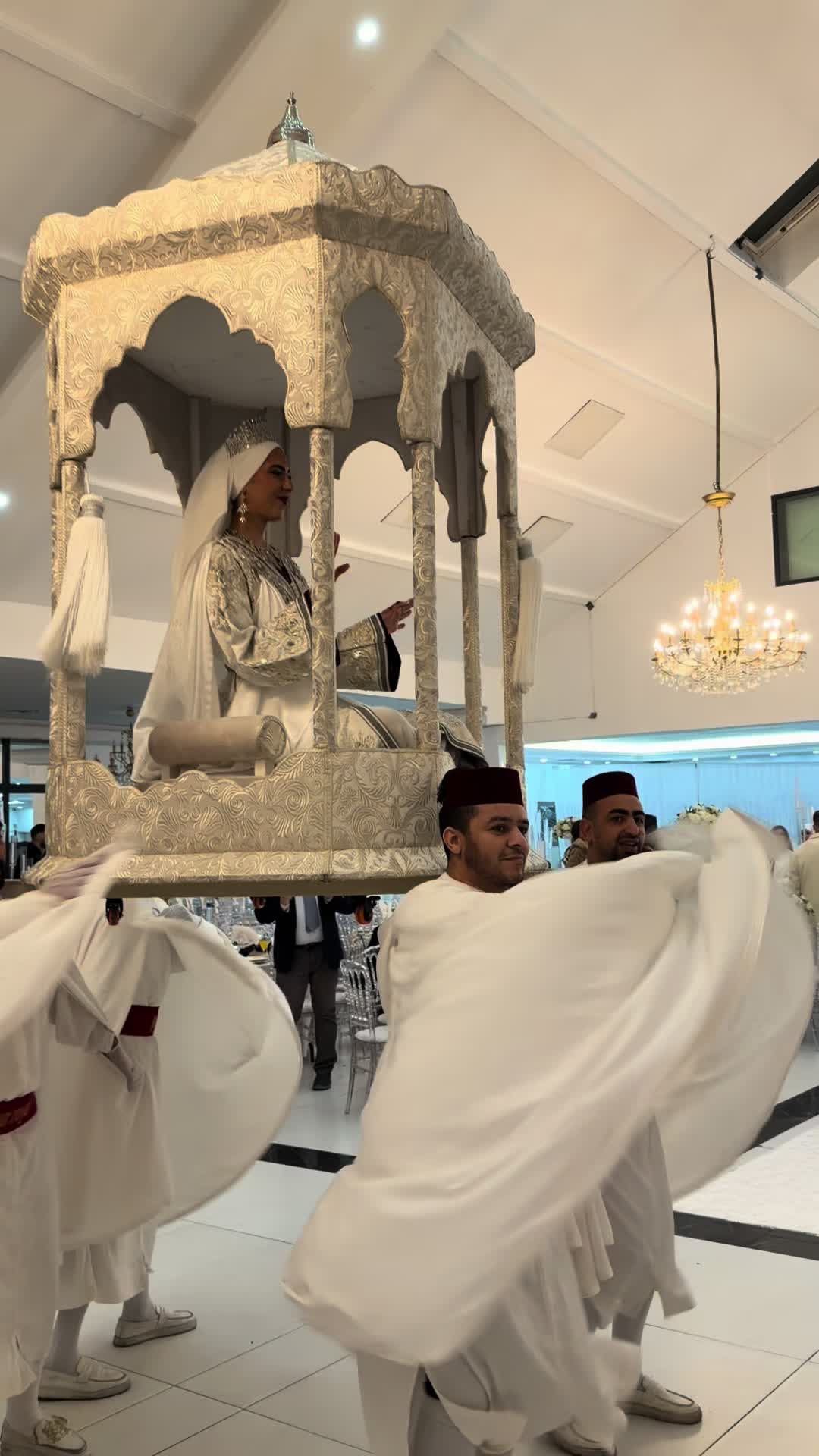 @caftandivin