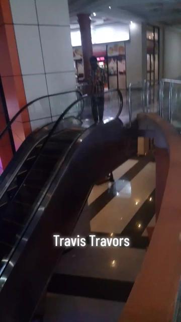 @🙏TRAVIS TRAVORS 🇺🇬